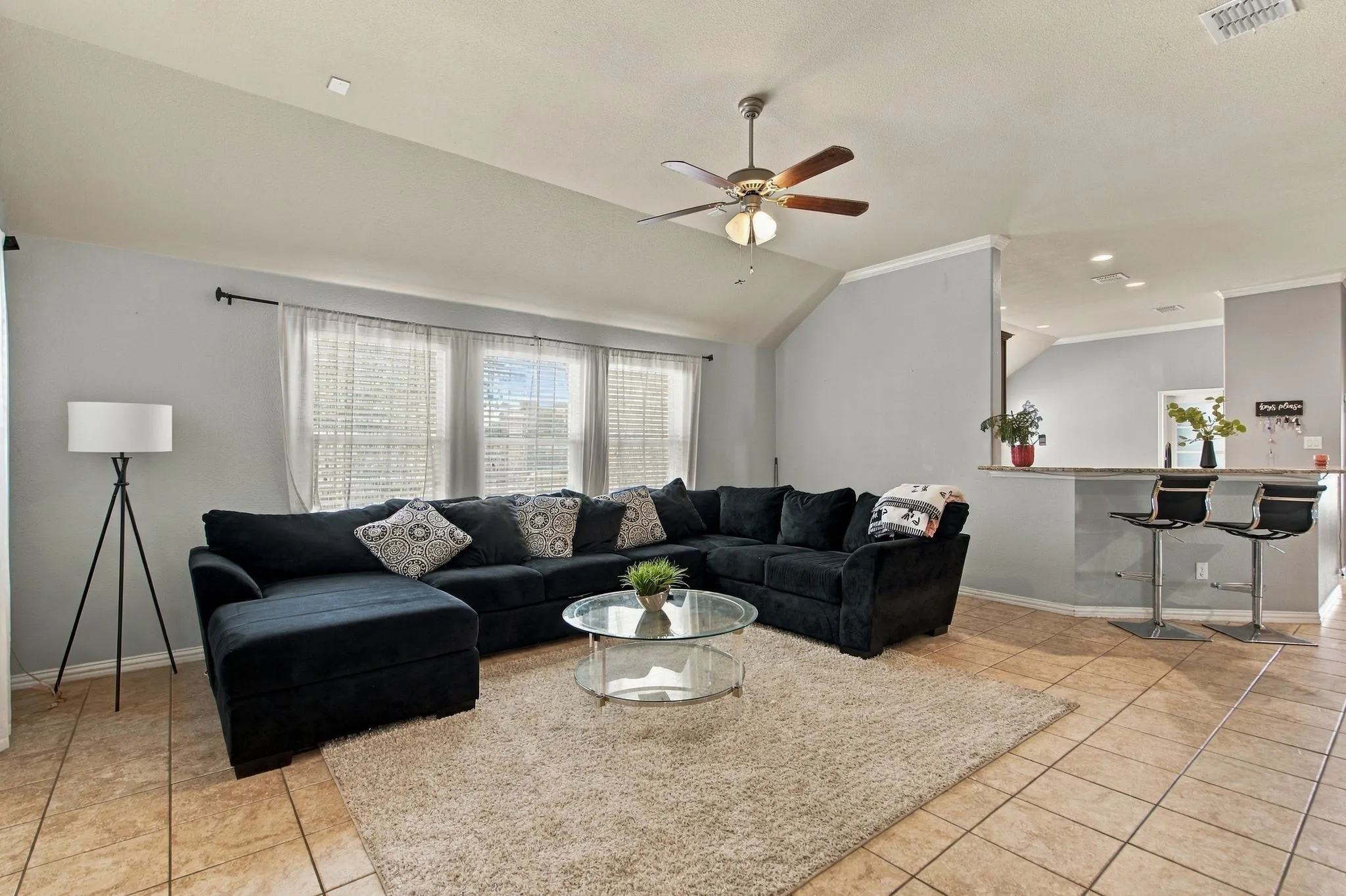 Single Family Residence For Sale in Denton County , 12116 Knots Lane, Frisco, Texas 75036, 4 Bedroom, 2 Bathroom, 2 Garage spaces, 2,013 Sqft, built in 2012, mls#21407759, Real Estate Agent in Frisco, Homes For Sale in Denton county, Homes For Sale in Frisco, Realtor in Frisco Texas, Real Estate Brokerage Independent Realty Texas, Luminita Cordes Realtor