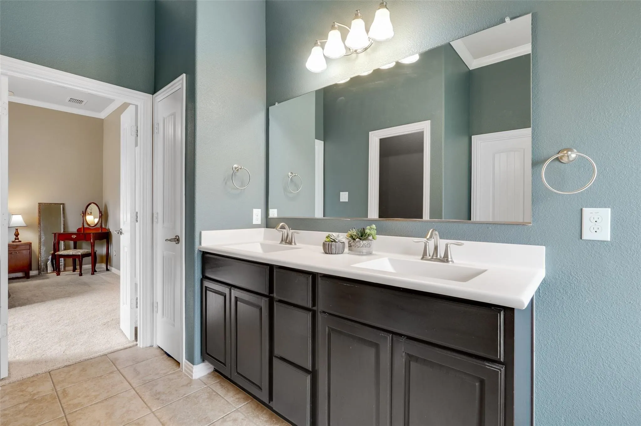 Single Family Residence For Sale in Denton County , 12116 Knots Lane, Frisco, Texas 75036, 4 Bedroom, 2 Bathroom, 2 Garage spaces, 2,013 Sqft, built in 2012, mls#21407759, Real Estate Agent in Frisco, Homes For Sale in Denton county, Homes For Sale in Frisco, Realtor in Frisco Texas, Real Estate Brokerage Independent Realty Texas, Luminita Cordes Realtor