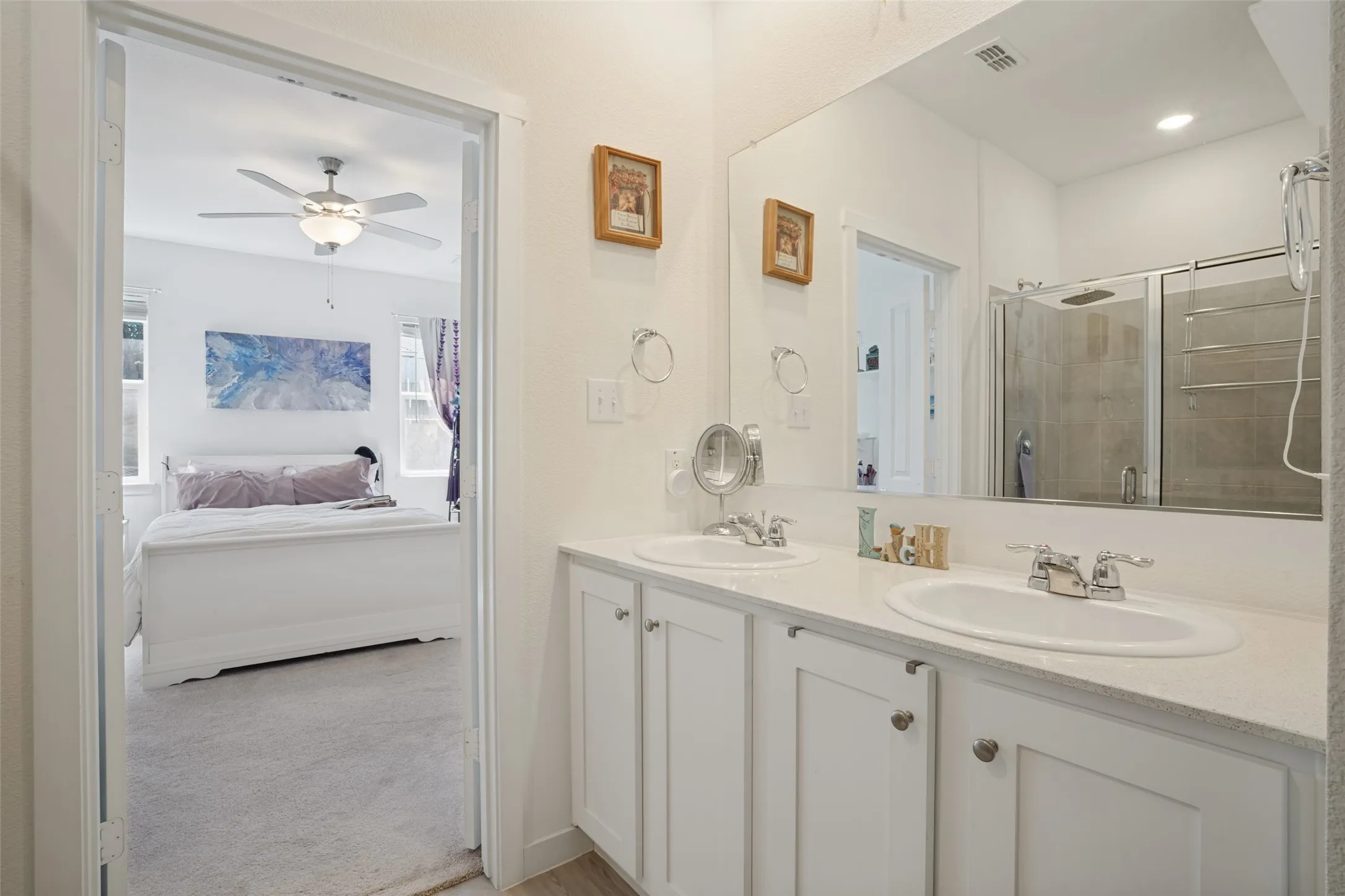 Single Family Residence For Sale in Denton County , 437 Ridge Drive, Justin, Texas 76247, 4 Bedroom, 2 Bathroom, 3 Garage spaces, 1,834 Sqft, built in 2024, mls#21407649, Real Estate Agent in Justin, Homes For Sale in Denton county, Homes For Sale in Justin, Realtor in Justin Texas, Real Estate Brokerage Independent Realty Texas, Luminita Cordes Realtor