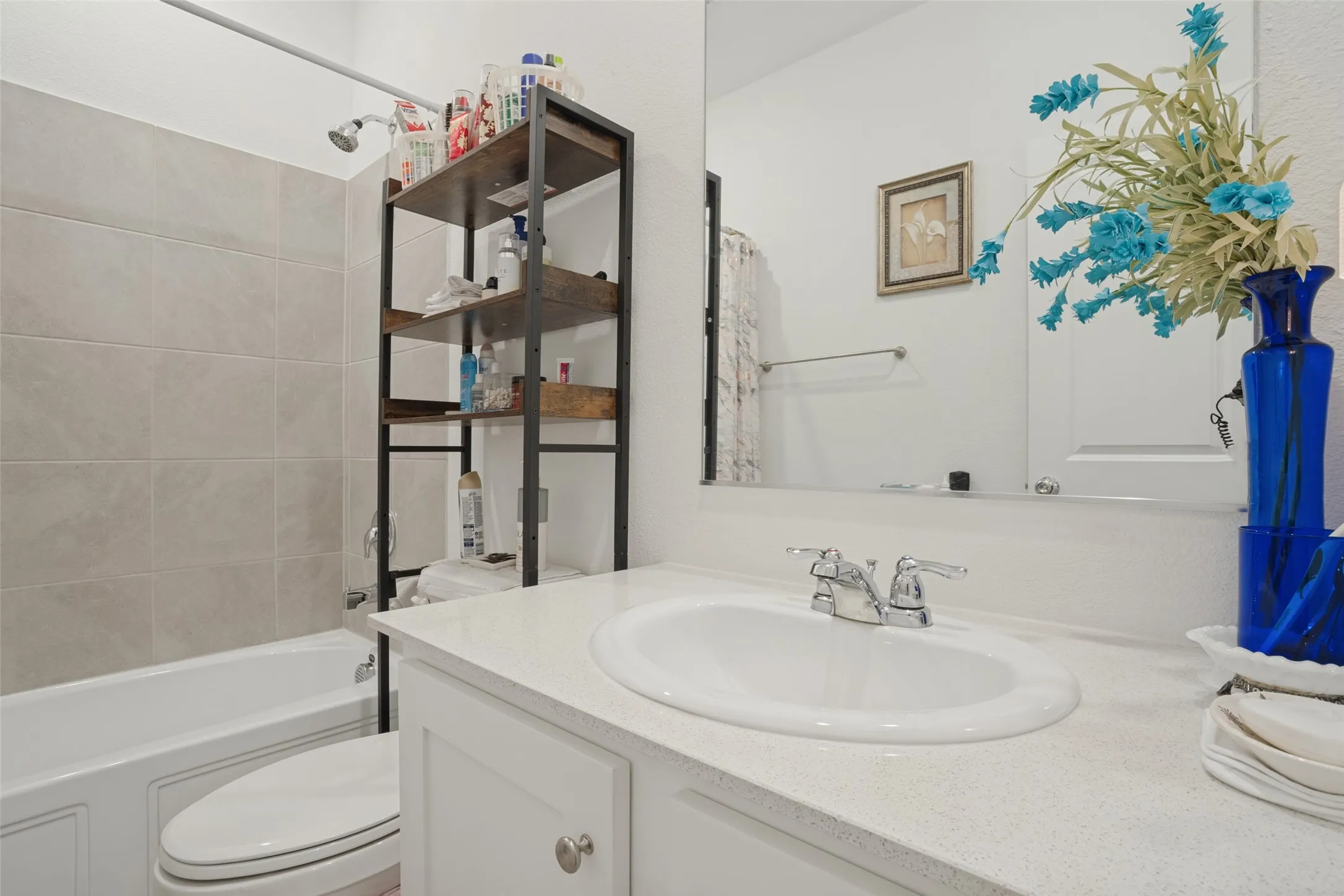 Single Family Residence For Sale in Denton County , 437 Ridge Drive, Justin, Texas 76247, 4 Bedroom, 2 Bathroom, 3 Garage spaces, 1,834 Sqft, built in 2024, mls#21407649, Real Estate Agent in Justin, Homes For Sale in Denton county, Homes For Sale in Justin, Realtor in Justin Texas, Real Estate Brokerage Independent Realty Texas, Luminita Cordes Realtor