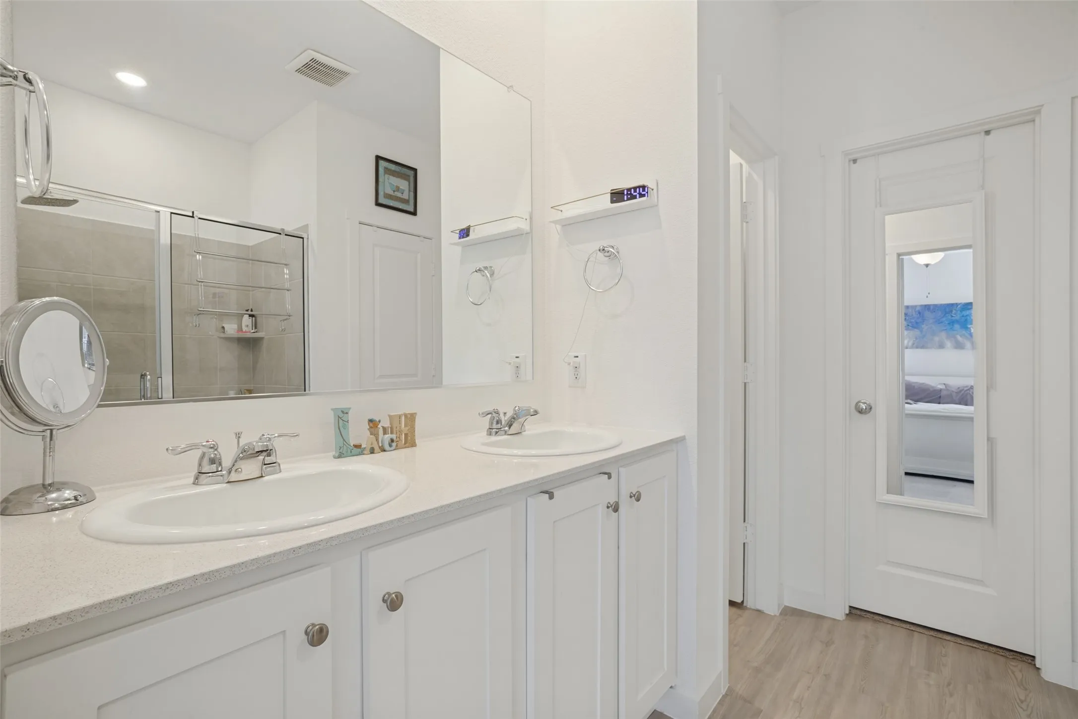 Single Family Residence For Sale in Denton County , 437 Ridge Drive, Justin, Texas 76247, 4 Bedroom, 2 Bathroom, 3 Garage spaces, 1,834 Sqft, built in 2024, mls#21407649, Real Estate Agent in Justin, Homes For Sale in Denton county, Homes For Sale in Justin, Realtor in Justin Texas, Real Estate Brokerage Independent Realty Texas, Luminita Cordes Realtor