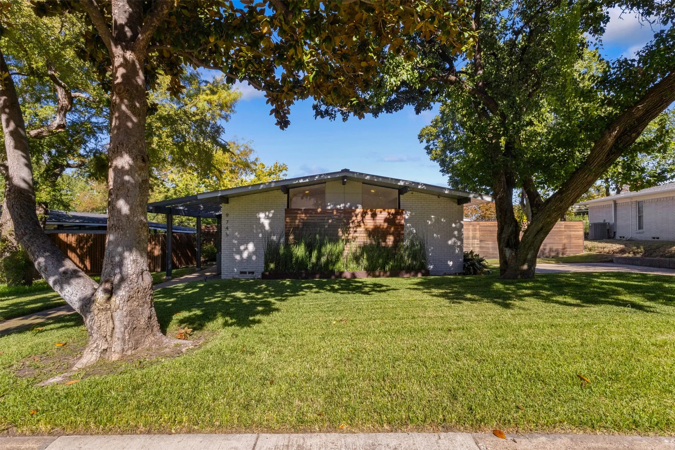 Single Family Residence For Sale