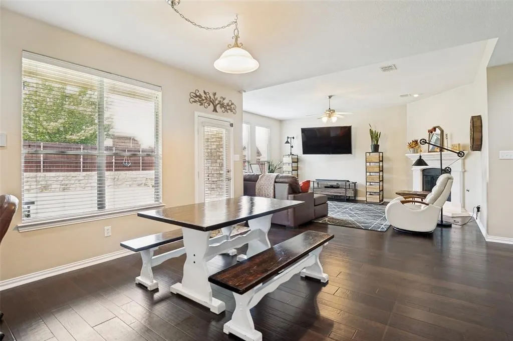 Single Family Residence For Rent in Denton County , 2641 Tradewinds Drive, Little Elm, Texas 75068, 4 Bedroom, 3 Bathroom, 2 Garage spaces, 3,030 Sqft, built in 2006, mls#21407583, Real Estate Agent in Little Elm, Homes For Rent in Denton county, Homes For Rent in Little Elm, Realtor in Little Elm Texas, Real Estate Brokerage Independent Realty Texas, Luminita Cordes Realtor