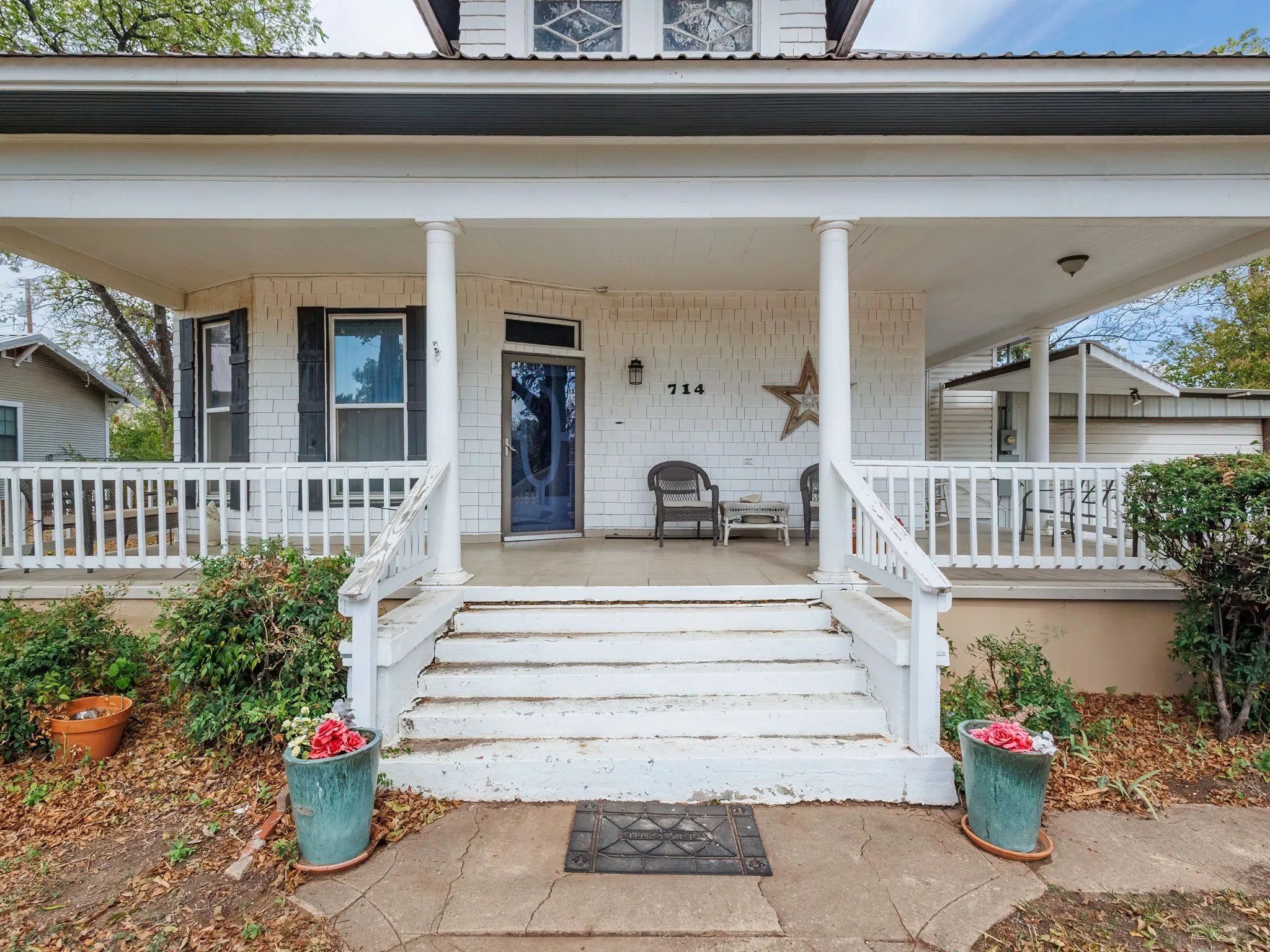 Single Family Residence For Sale in Coleman County , 714 W College Avenue, Coleman, Texas 76834, 3 Bedroom, 2 Bathroom, 1 Garage spaces, 1,570 Sqft, built in 1935, mls#21406051, Real Estate Agent in Coleman, Homes For Sale in Coleman county, Homes For Sale in Coleman, Realtor in Coleman Texas, Real Estate Brokerage Independent Realty Texas, Luminita Cordes Realtor