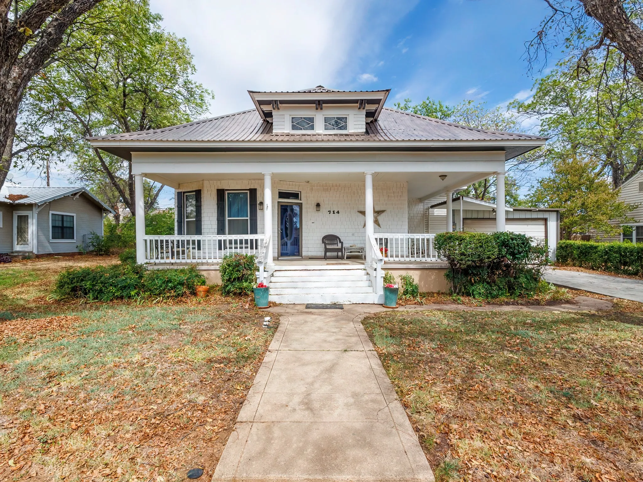 Single Family Residence For Sale