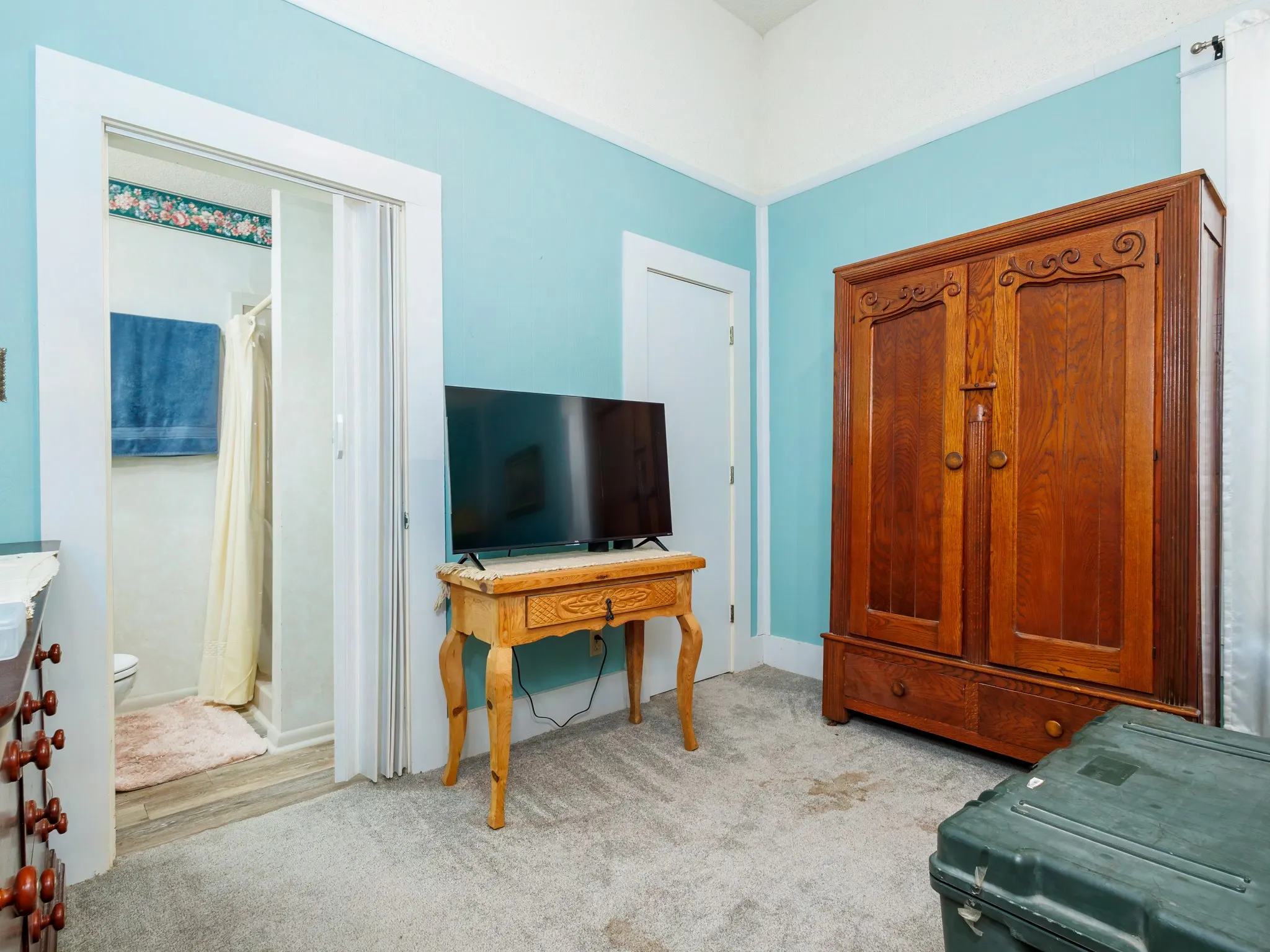 Single Family Residence For Sale in Coleman County , 714 W College Avenue, Coleman, Texas 76834, 3 Bedroom, 2 Bathroom, 1 Garage spaces, 1,570 Sqft, built in 1935, mls#21406051, Real Estate Agent in Coleman, Homes For Sale in Coleman county, Homes For Sale in Coleman, Realtor in Coleman Texas, Real Estate Brokerage Independent Realty Texas, Luminita Cordes Realtor