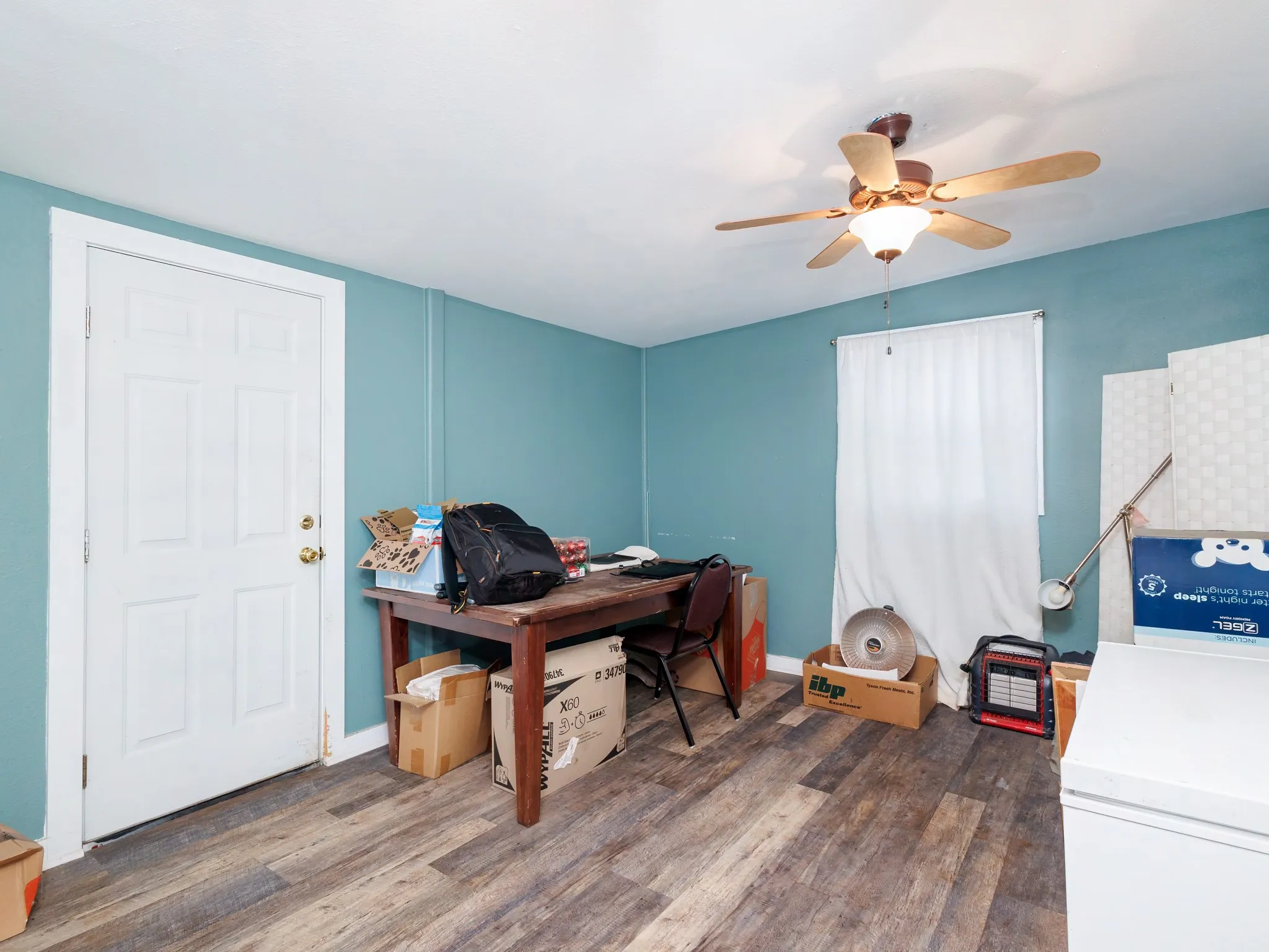 Single Family Residence For Sale in Coleman County , 714 W College Avenue, Coleman, Texas 76834, 3 Bedroom, 2 Bathroom, 1 Garage spaces, 1,570 Sqft, built in 1935, mls#21406051, Real Estate Agent in Coleman, Homes For Sale in Coleman county, Homes For Sale in Coleman, Realtor in Coleman Texas, Real Estate Brokerage Independent Realty Texas, Luminita Cordes Realtor