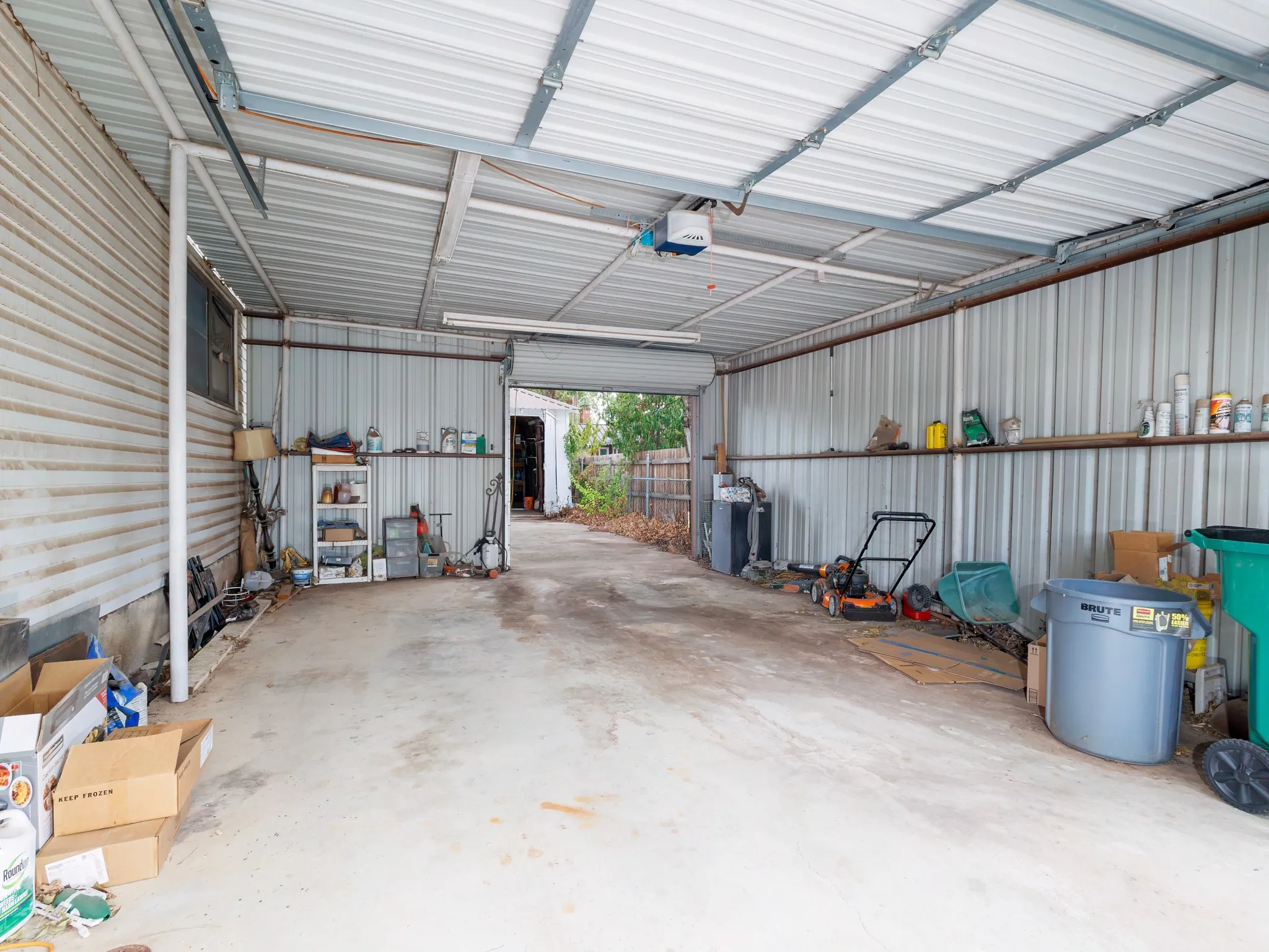 Single Family Residence For Sale in Coleman County , 714 W College Avenue, Coleman, Texas 76834, 3 Bedroom, 2 Bathroom, 1 Garage spaces, 1,570 Sqft, built in 1935, mls#21406051, Real Estate Agent in Coleman, Homes For Sale in Coleman county, Homes For Sale in Coleman, Realtor in Coleman Texas, Real Estate Brokerage Independent Realty Texas, Luminita Cordes Realtor