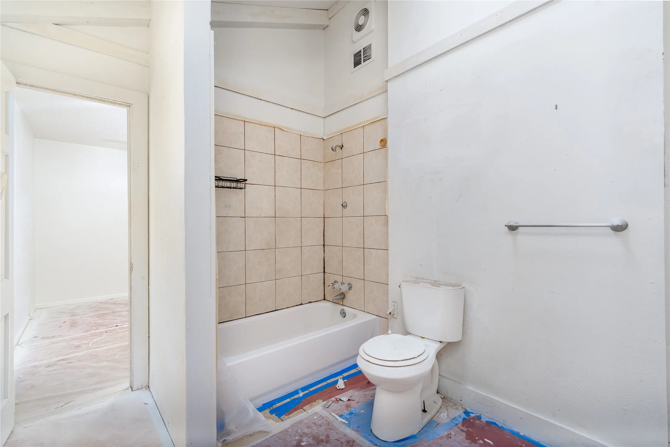 Single Family Residence For Sale in Dallas County , 2823 San Marcus Avenue, Dallas, Texas 75228, 4 Bedroom, 1 Bathroom, Garage spaces, 1,536 Sqft, built in 1955, mls#21407811, Real Estate Agent in Dallas, Homes For Sale in Dallas county, Homes For Sale in Dallas, Realtor in Dallas Texas, Real Estate Brokerage Independent Realty Texas, Luminita Cordes Realtor