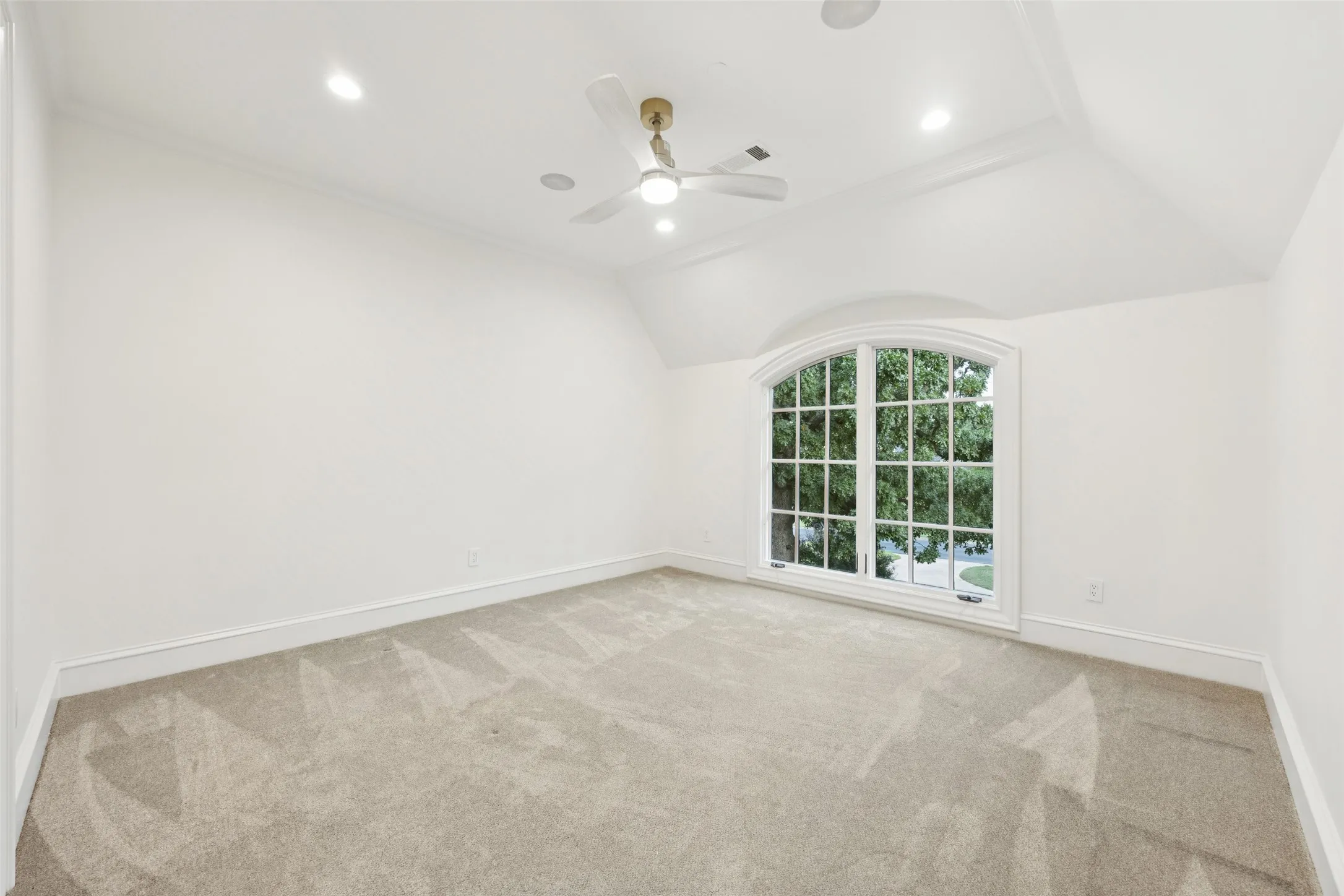 Single Family Residence For Sale in Tarrant County , 2000 White Wing Cove, Westlake, Texas 76262, 4 Bedroom, 5 Bathroom, 3 Garage spaces, 5,732 Sqft, built in 2004, mls#21407813, Real Estate Agent in Westlake, Homes For Sale in Tarrant county, Homes For Sale in Westlake, Realtor in Westlake Texas, Real Estate Brokerage Independent Realty Texas, Luminita Cordes Realtor