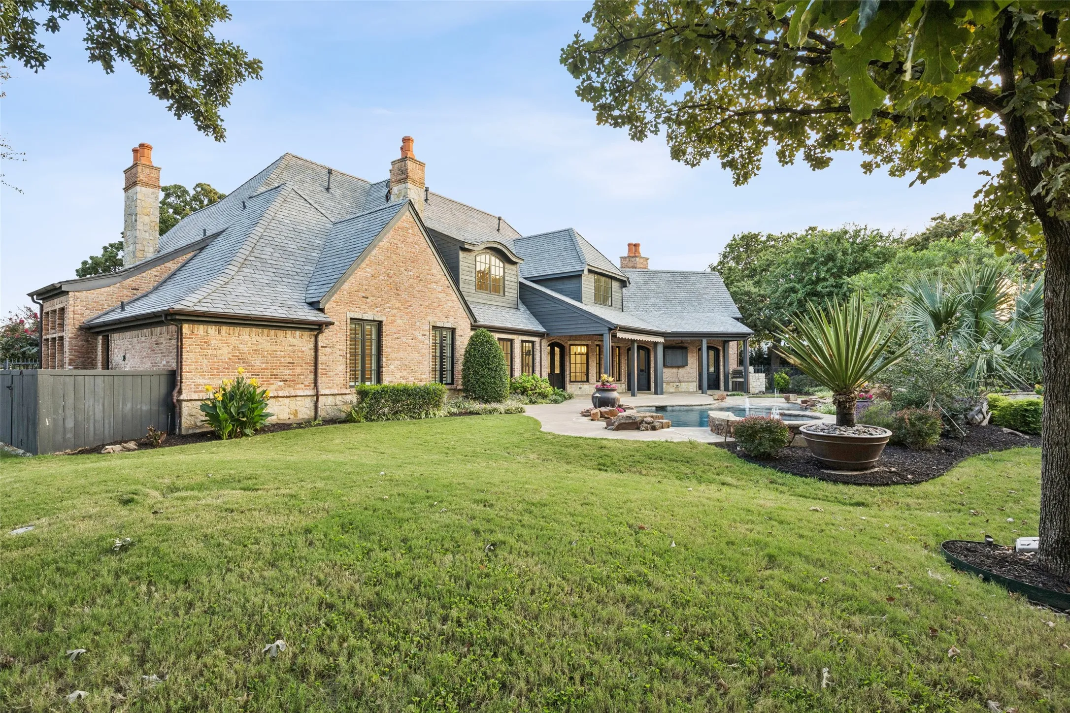 Single Family Residence For Sale in Tarrant County , 2000 White Wing Cove, Westlake, Texas 76262, 4 Bedroom, 5 Bathroom, 3 Garage spaces, 5,732 Sqft, built in 2004, mls#21407813, Real Estate Agent in Westlake, Homes For Sale in Tarrant county, Homes For Sale in Westlake, Realtor in Westlake Texas, Real Estate Brokerage Independent Realty Texas, Luminita Cordes Realtor