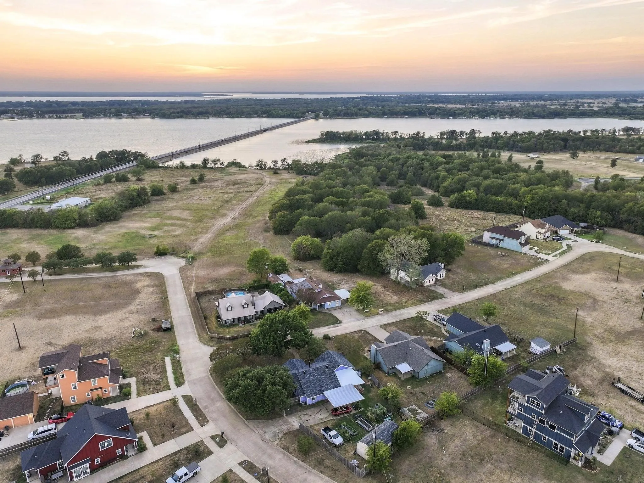 Single Family Residence For Sale in Rains County , 338 Egret Circle, East Tawakoni, Texas 75472, 4 Bedroom, 2 Bathroom, Garage spaces, 1,527 Sqft, built in 1989, mls#21405022, Real Estate Agent in East Tawakoni, Homes For Sale in Rains county, Homes For Sale in East Tawakoni, Realtor in East Tawakoni Texas, Real Estate Brokerage Independent Realty Texas, Luminita Cordes Realtor