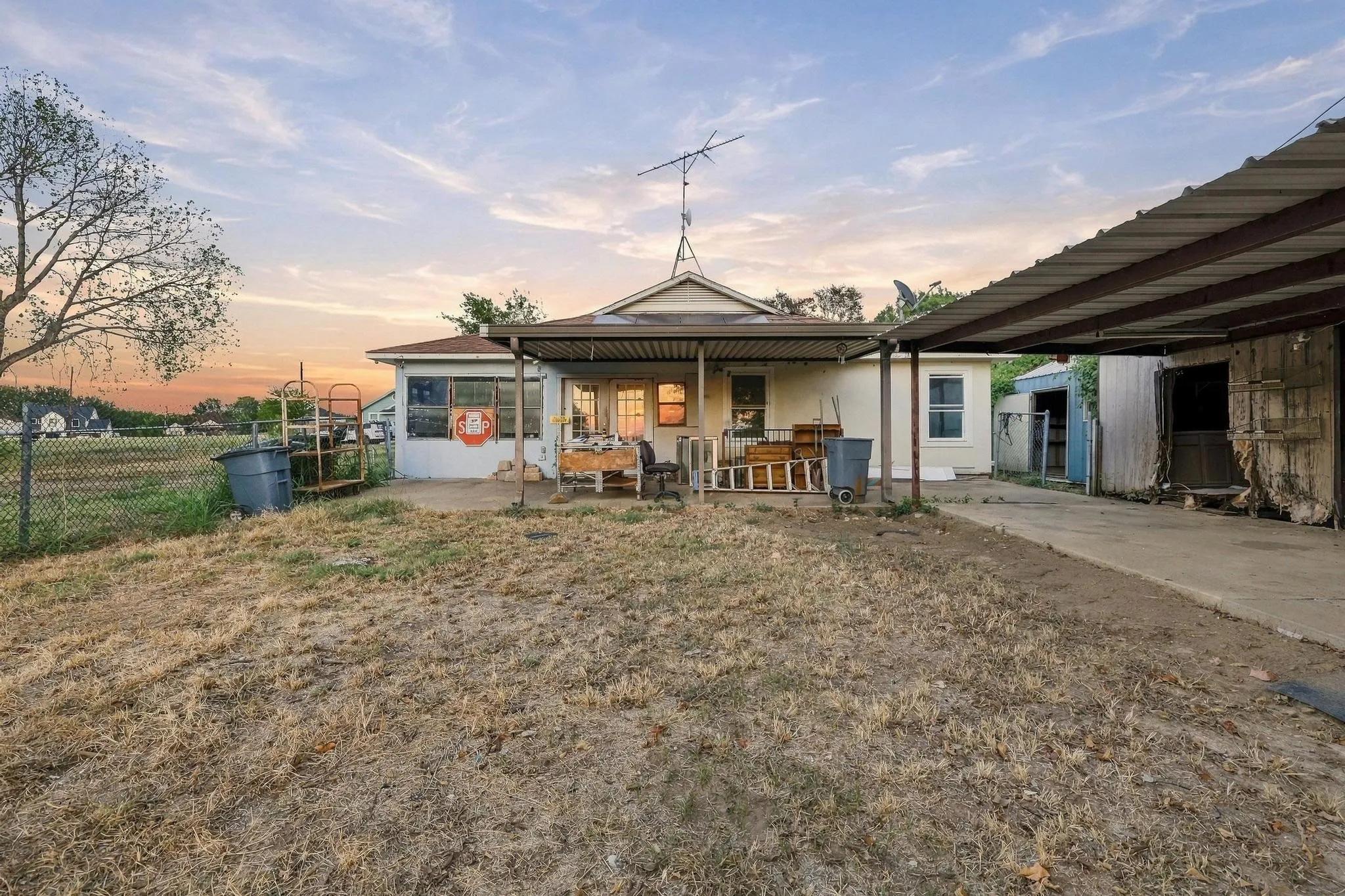 Single Family Residence For Sale in Rains County , 338 Egret Circle, East Tawakoni, Texas 75472, 4 Bedroom, 2 Bathroom, Garage spaces, 1,527 Sqft, built in 1989, mls#21405022, Real Estate Agent in East Tawakoni, Homes For Sale in Rains county, Homes For Sale in East Tawakoni, Realtor in East Tawakoni Texas, Real Estate Brokerage Independent Realty Texas, Luminita Cordes Realtor