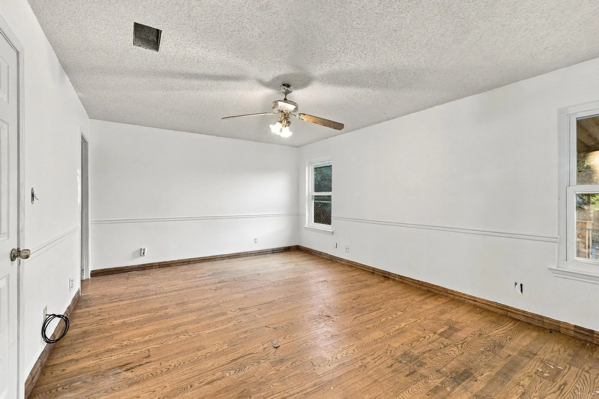 Single Family Residence For Sale in Rains County , 338 Egret Circle, East Tawakoni, Texas 75472, 4 Bedroom, 2 Bathroom, Garage spaces, 1,527 Sqft, built in 1989, mls#21405022, Real Estate Agent in East Tawakoni, Homes For Sale in Rains county, Homes For Sale in East Tawakoni, Realtor in East Tawakoni Texas, Real Estate Brokerage Independent Realty Texas, Luminita Cordes Realtor