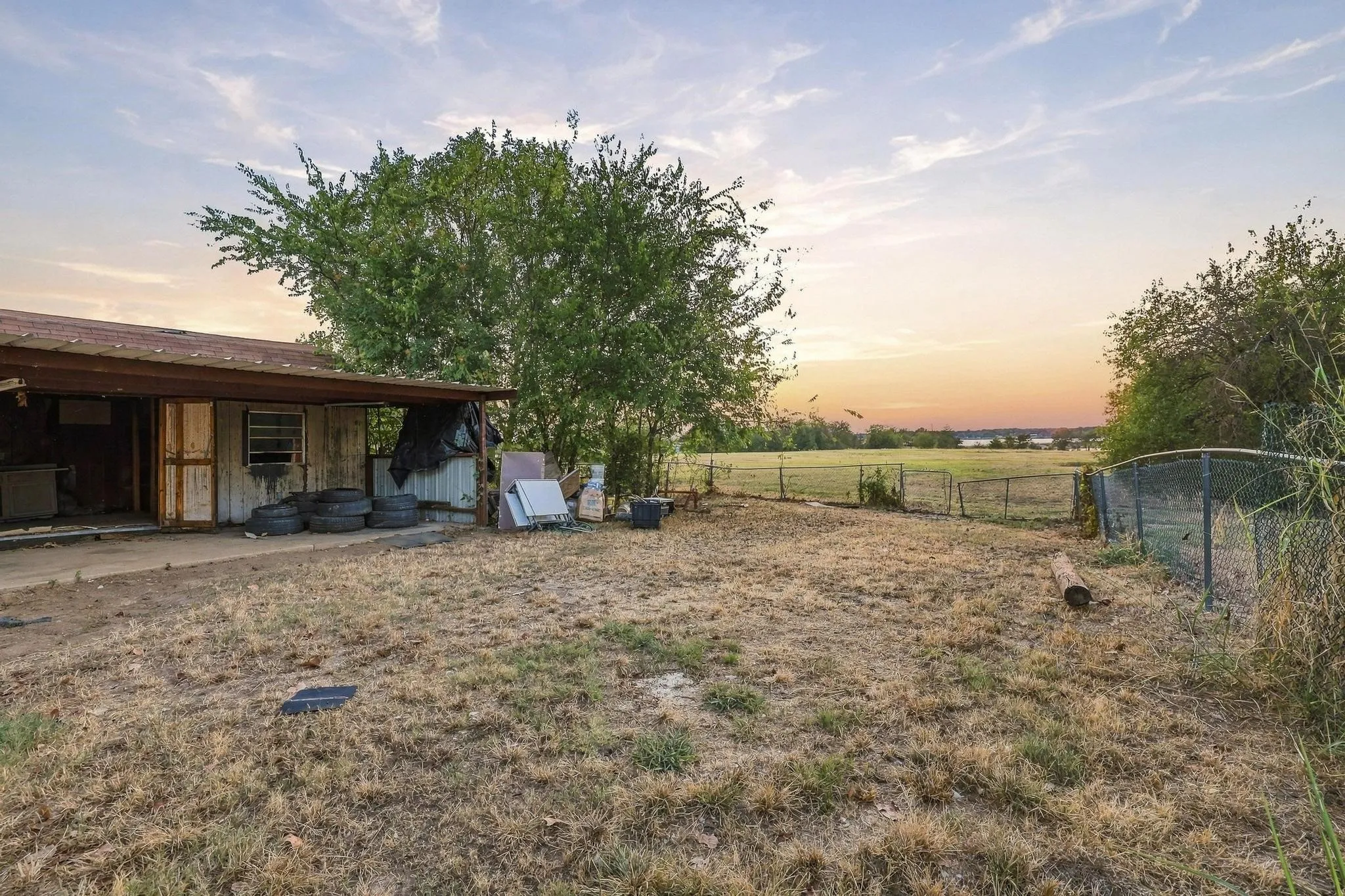 Single Family Residence For Sale in Rains County , 338 Egret Circle, East Tawakoni, Texas 75472, 4 Bedroom, 2 Bathroom, Garage spaces, 1,527 Sqft, built in 1989, mls#21405022, Real Estate Agent in East Tawakoni, Homes For Sale in Rains county, Homes For Sale in East Tawakoni, Realtor in East Tawakoni Texas, Real Estate Brokerage Independent Realty Texas, Luminita Cordes Realtor