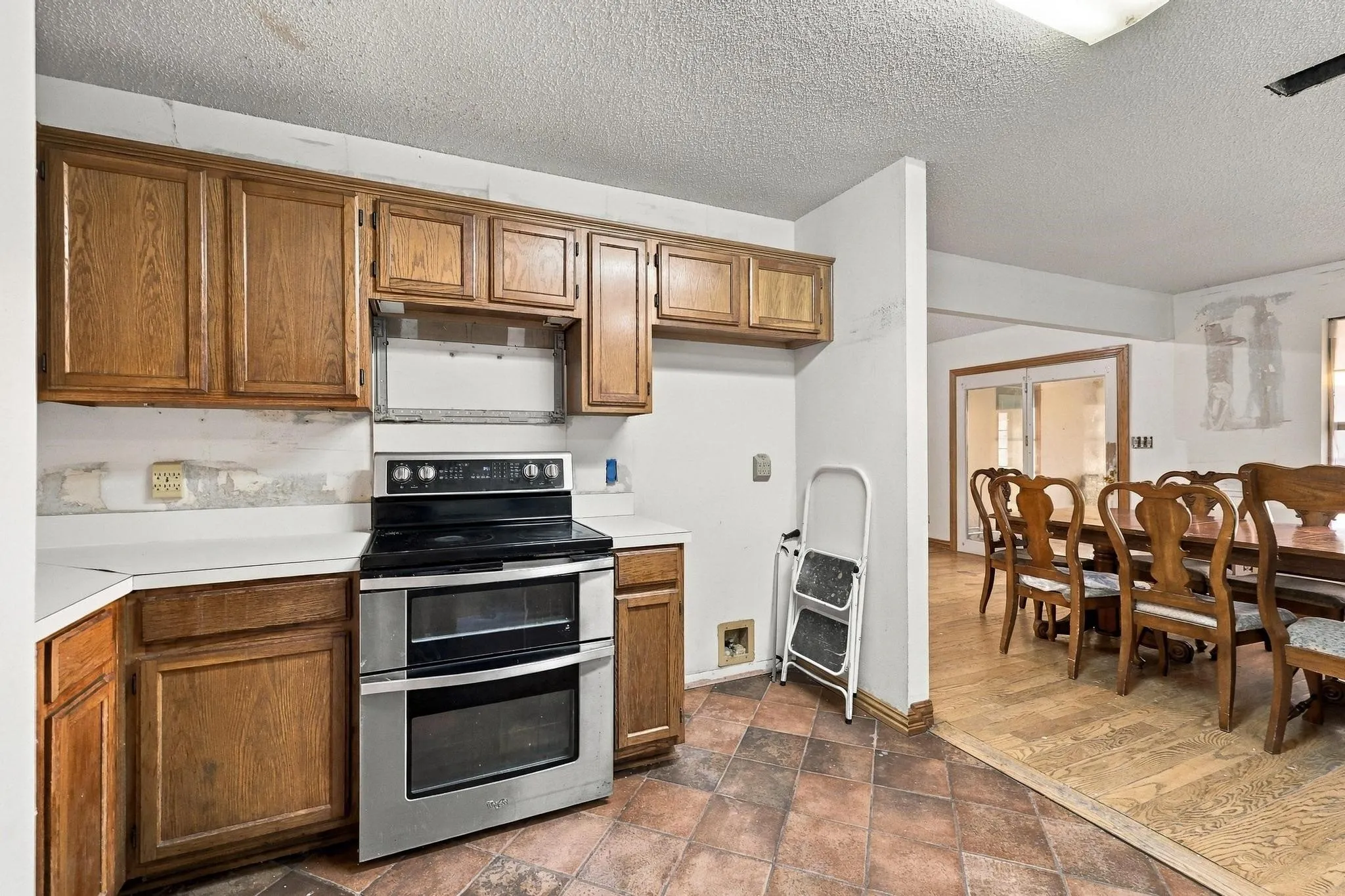 Single Family Residence For Sale in Rains County , 338 Egret Circle, East Tawakoni, Texas 75472, 4 Bedroom, 2 Bathroom, Garage spaces, 1,527 Sqft, built in 1989, mls#21405022, Real Estate Agent in East Tawakoni, Homes For Sale in Rains county, Homes For Sale in East Tawakoni, Realtor in East Tawakoni Texas, Real Estate Brokerage Independent Realty Texas, Luminita Cordes Realtor