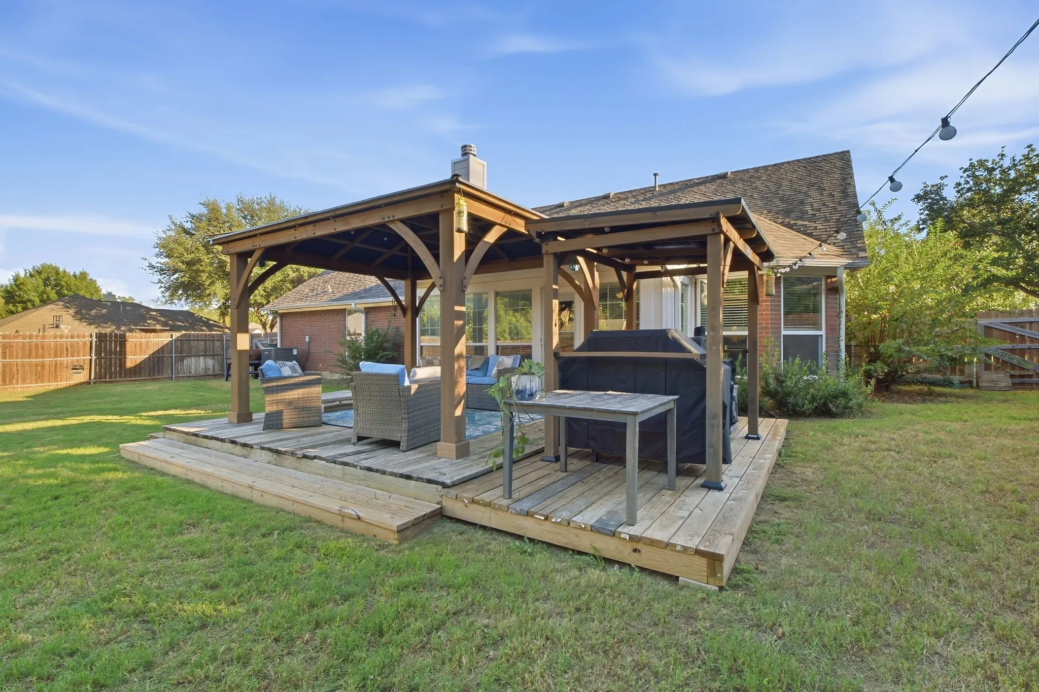 Single Family Residence For Sale in Denton County , 506 Amy Jo Circle, Aubrey, Texas 76227, 4 Bedroom, 2 Bathroom, 2 Garage spaces, 1,906 Sqft, built in 1999, mls#21400450, Real Estate Agent in Aubrey, Homes For Sale in Denton county, Homes For Sale in Aubrey, Realtor in Aubrey Texas, Real Estate Brokerage Independent Realty Texas, Luminita Cordes Realtor