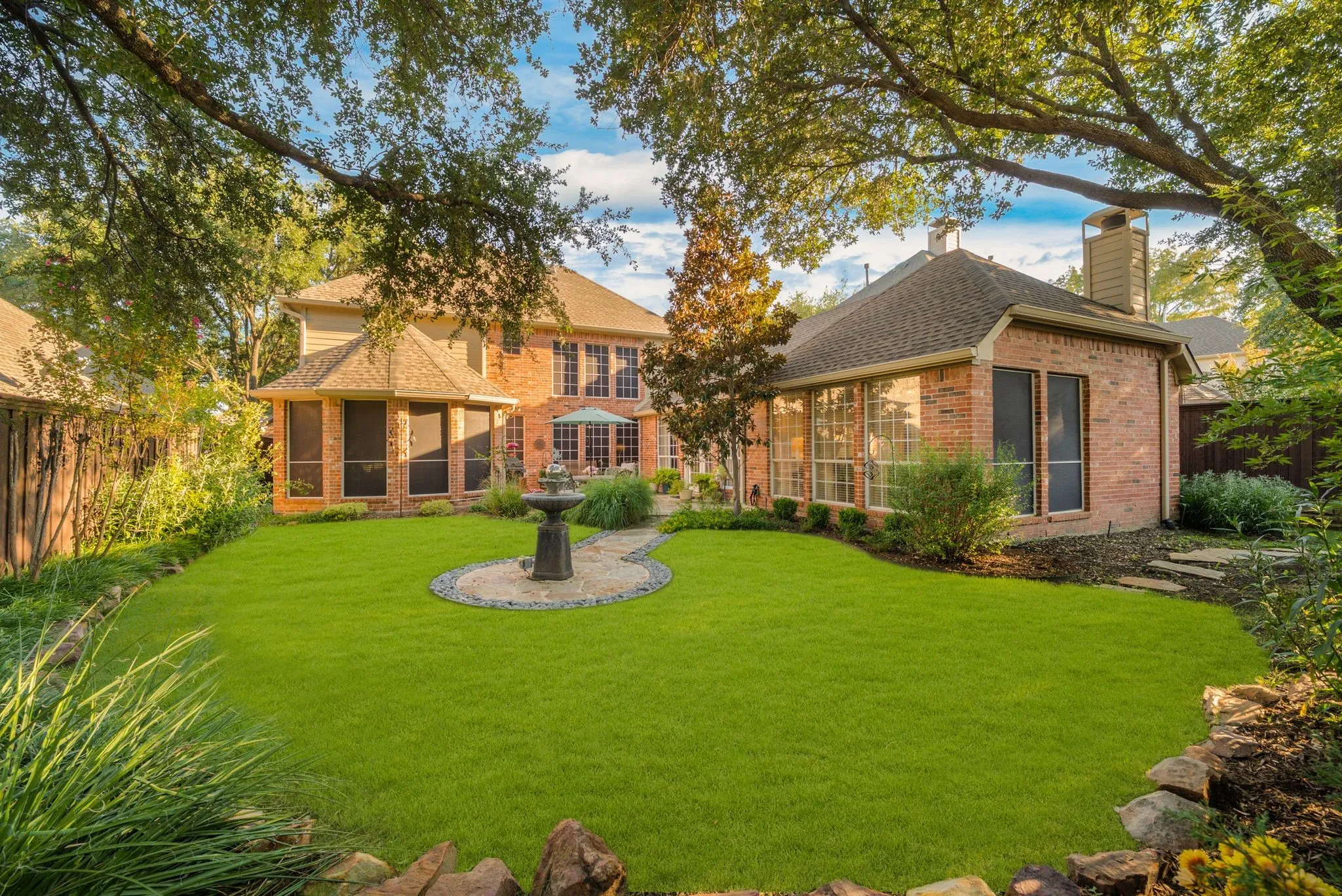 Single Family Residence For Sale in Collin County , 2100 Fleming Drive, Mc Kinney, Texas 75072, 5 Bedroom, 3 Bathroom, 3 Garage spaces, 3,090 Sqft, built in 1997, mls#21406204, Real Estate Agent in Mc Kinney, Homes For Sale in Collin county, Homes For Sale in Mc Kinney, Realtor in Mc Kinney Texas, Real Estate Brokerage Independent Realty Texas, Luminita Cordes Realtor