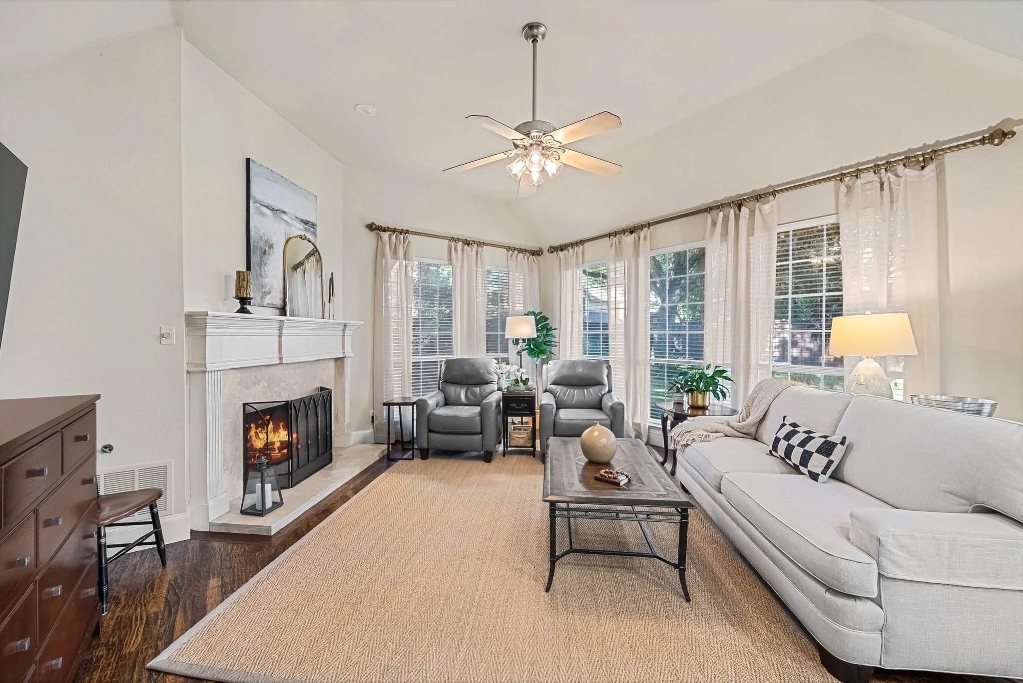 Single Family Residence For Sale in Collin County , 2100 Fleming Drive, Mc Kinney, Texas 75072, 5 Bedroom, 3 Bathroom, 3 Garage spaces, 3,090 Sqft, built in 1997, mls#21406204, Real Estate Agent in Mc Kinney, Homes For Sale in Collin county, Homes For Sale in Mc Kinney, Realtor in Mc Kinney Texas, Real Estate Brokerage Independent Realty Texas, Luminita Cordes Realtor
