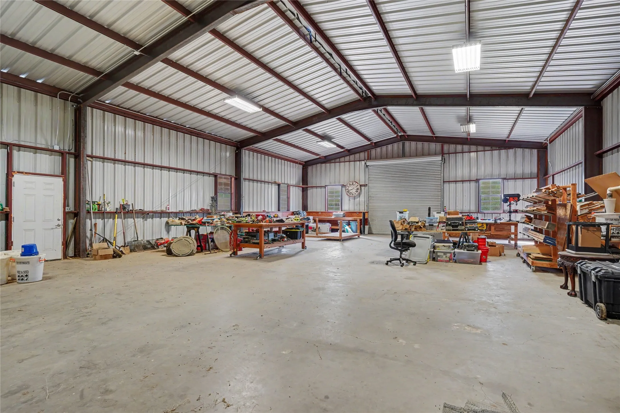 Single Family Residence For Sale in Johnson County , 5201 County Road 707, Alvarado, Texas 76009, 3 Bedroom, 2 Bathroom, 2 Garage spaces, 2,081 Sqft, built in 1968, mls#21403558, Real Estate Agent in Alvarado, Homes For Sale in Johnson county, Homes For Sale in Alvarado, Realtor in Alvarado Texas, Real Estate Brokerage Independent Realty Texas, Luminita Cordes Realtor