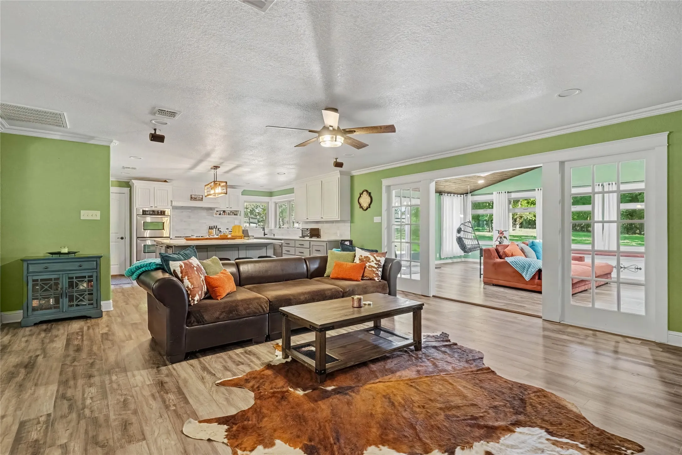 Single Family Residence For Sale in Johnson County , 5201 County Road 707, Alvarado, Texas 76009, 3 Bedroom, 2 Bathroom, 2 Garage spaces, 2,640 Sqft, built in 1968, mls#21403558, Real Estate Agent in Alvarado, Homes For Sale in Johnson county, Homes For Sale in Alvarado, Realtor in Alvarado Texas, Real Estate Brokerage Independent Realty Texas, Luminita Cordes Realtor
