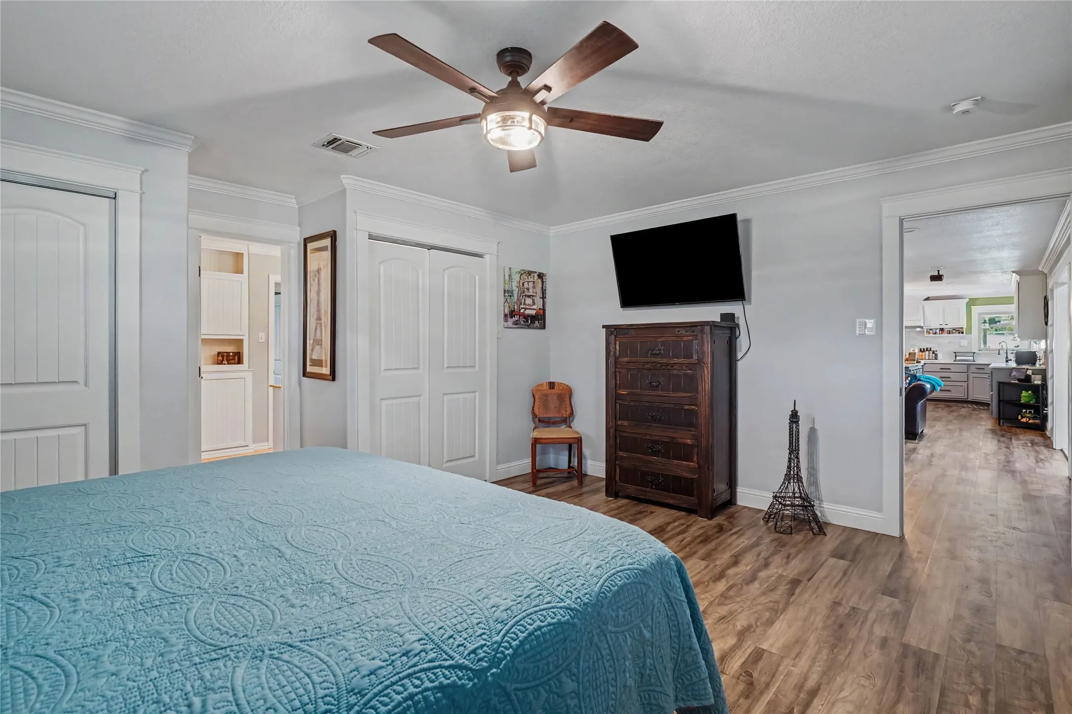 Single Family Residence For Sale in Johnson County , 5201 County Road 707, Alvarado, Texas 76009, 3 Bedroom, 2 Bathroom, 2 Garage spaces, 2,081 Sqft, built in 1968, mls#21403558, Real Estate Agent in Alvarado, Homes For Sale in Johnson county, Homes For Sale in Alvarado, Realtor in Alvarado Texas, Real Estate Brokerage Independent Realty Texas, Luminita Cordes Realtor