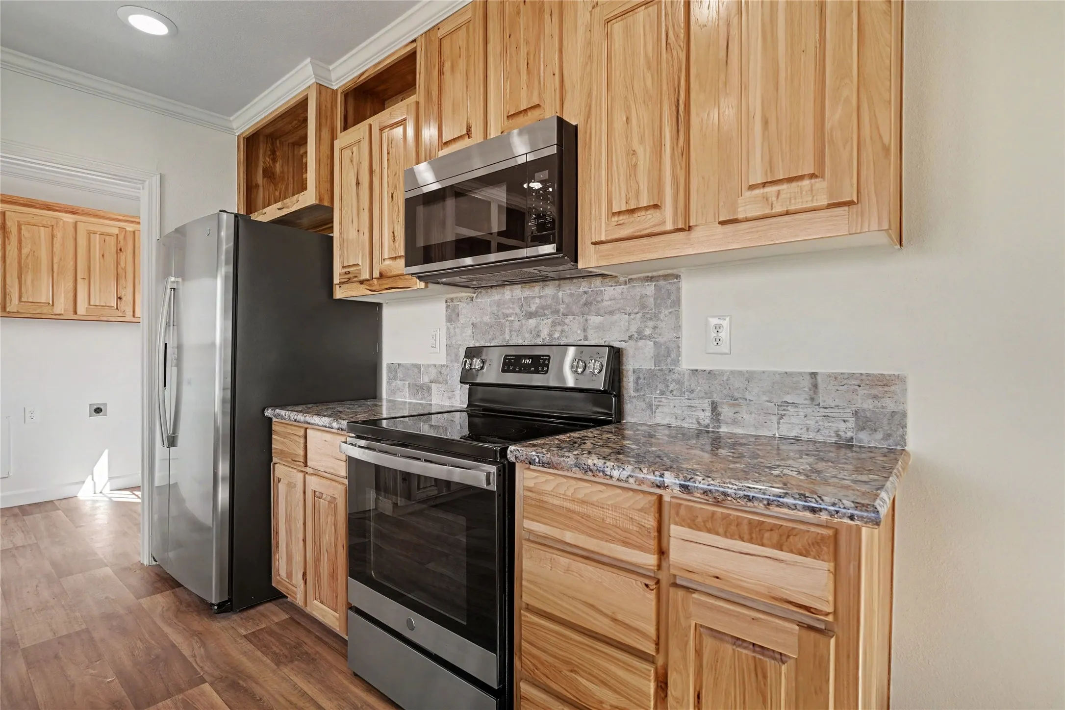 Single Family Residence For Sale in Johnson County , 5201 County Road 707, Alvarado, Texas 76009, 3 Bedroom, 2 Bathroom, 2 Garage spaces, 2,081 Sqft, built in 1968, mls#21403558, Real Estate Agent in Alvarado, Homes For Sale in Johnson county, Homes For Sale in Alvarado, Realtor in Alvarado Texas, Real Estate Brokerage Independent Realty Texas, Luminita Cordes Realtor