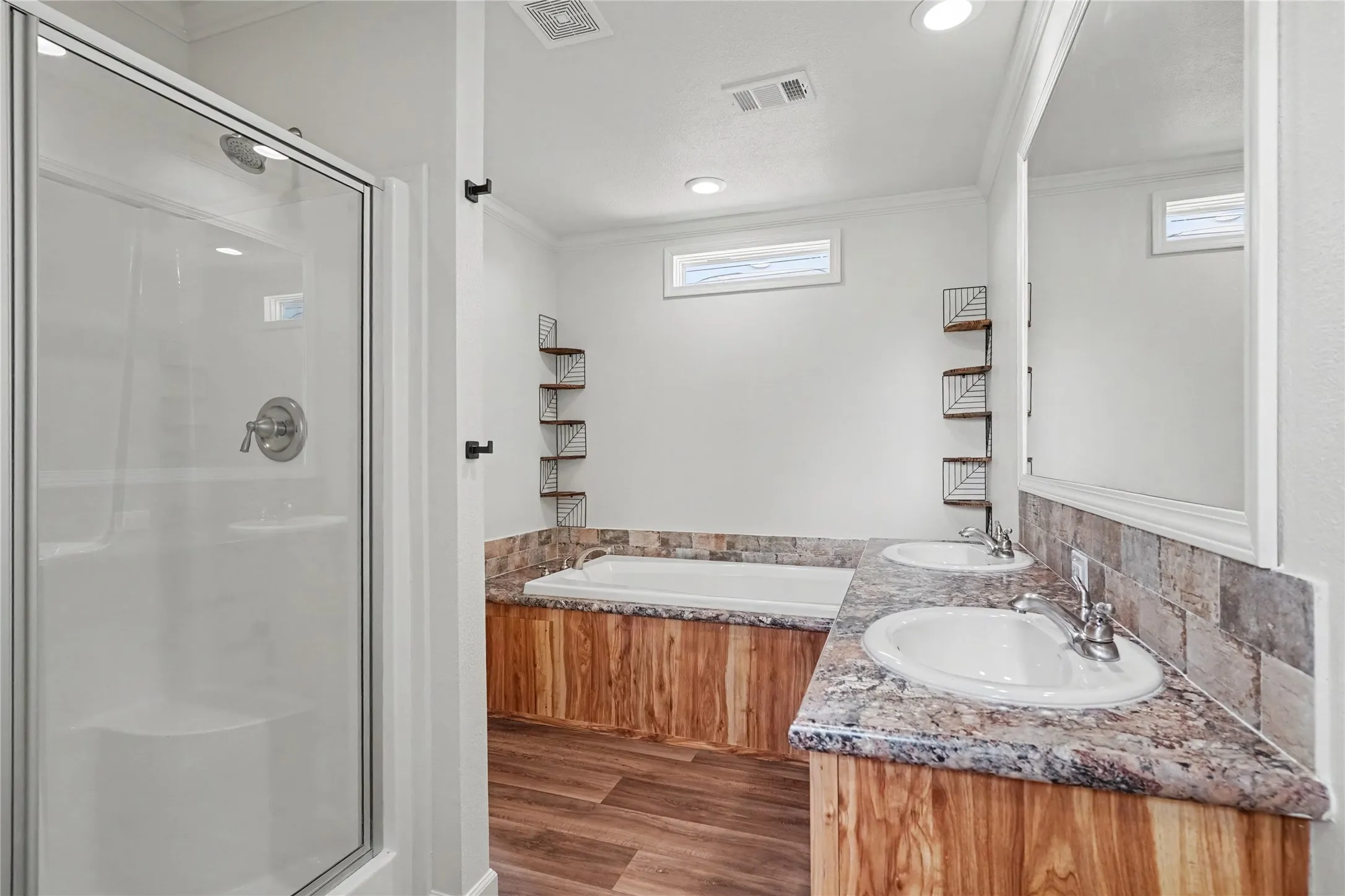 Single Family Residence For Sale in Johnson County , 5201 County Road 707, Alvarado, Texas 76009, 3 Bedroom, 2 Bathroom, 2 Garage spaces, 2,640 Sqft, built in 1968, mls#21403558, Real Estate Agent in Alvarado, Homes For Sale in Johnson county, Homes For Sale in Alvarado, Realtor in Alvarado Texas, Real Estate Brokerage Independent Realty Texas, Luminita Cordes Realtor
