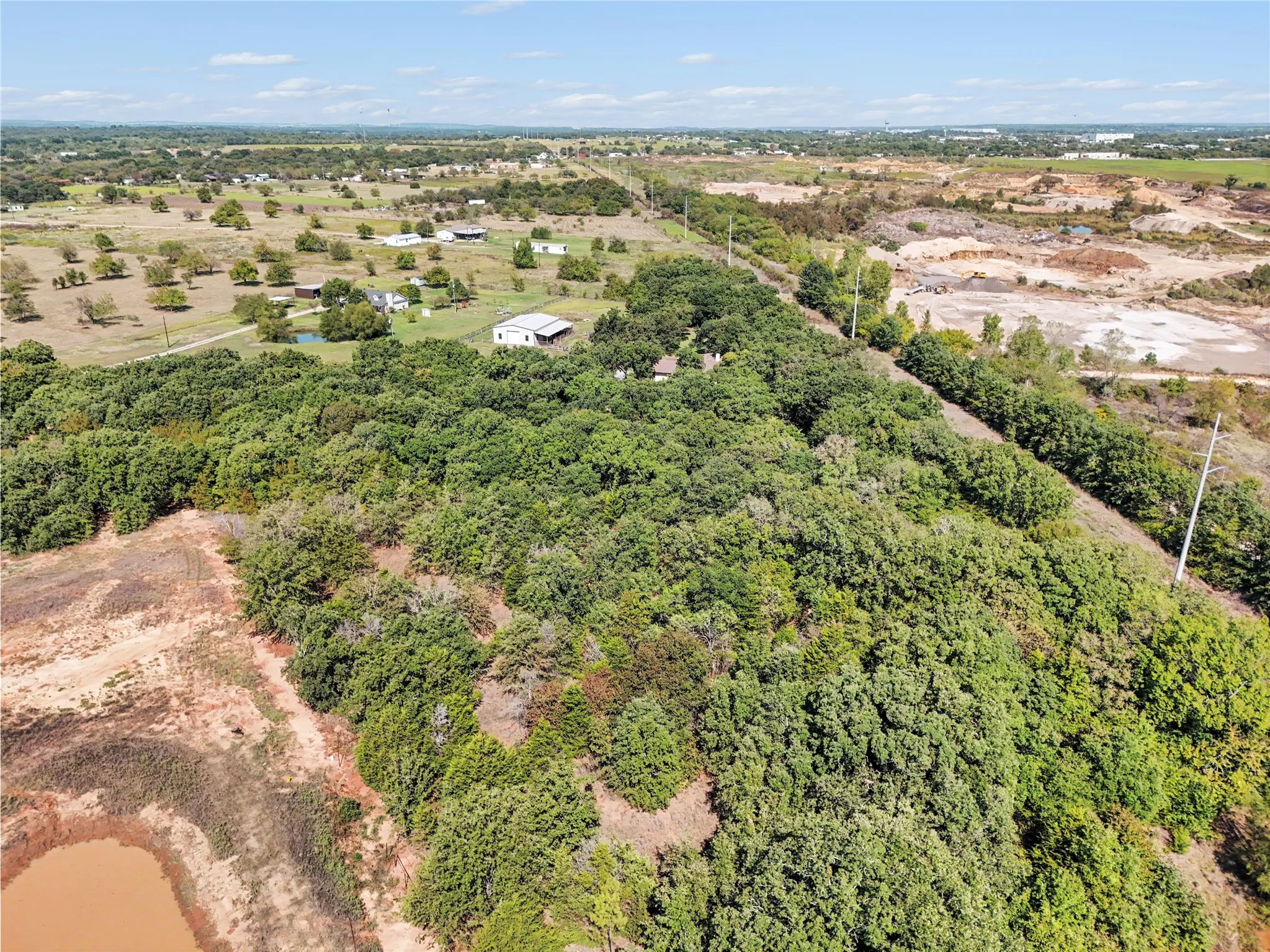 Single Family Residence For Sale in Johnson County , 5201 County Road 707, Alvarado, Texas 76009, 3 Bedroom, 2 Bathroom, 2 Garage spaces, 2,081 Sqft, built in 1968, mls#21403558, Real Estate Agent in Alvarado, Homes For Sale in Johnson county, Homes For Sale in Alvarado, Realtor in Alvarado Texas, Real Estate Brokerage Independent Realty Texas, Luminita Cordes Realtor