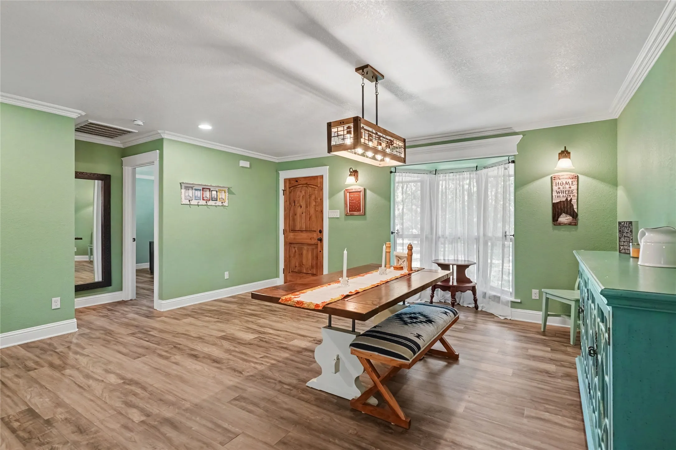Single Family Residence For Sale in Johnson County , 5201 County Road 707, Alvarado, Texas 76009, 3 Bedroom, 2 Bathroom, 2 Garage spaces, 2,640 Sqft, built in 1968, mls#21403558, Real Estate Agent in Alvarado, Homes For Sale in Johnson county, Homes For Sale in Alvarado, Realtor in Alvarado Texas, Real Estate Brokerage Independent Realty Texas, Luminita Cordes Realtor