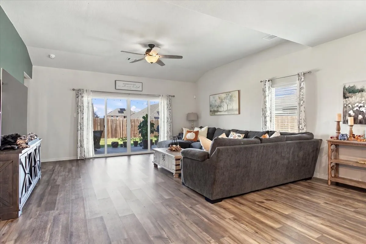 Family Room w view into back yard