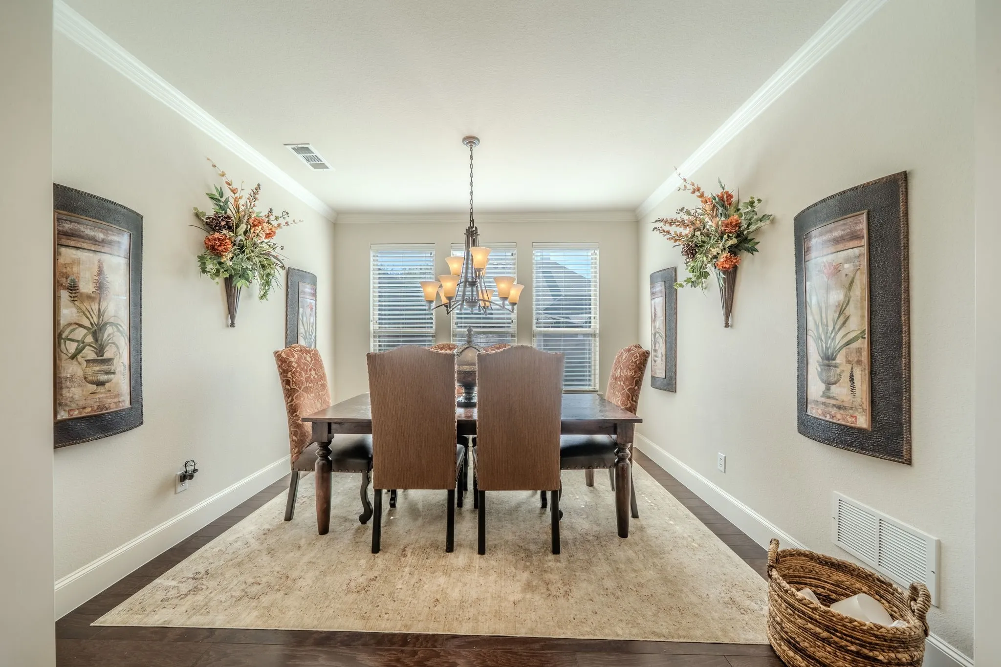 Single Family Residence For Sale in Collin County , 8516 Markham Drive, Frisco, Texas 75035, 4 Bedroom, 3 Bathroom, 2 Garage spaces, 3,127 Sqft, built in 2013, mls#21397992, Real Estate Agent in Frisco, Homes For Sale in Collin county, Homes For Sale in Frisco, Realtor in Frisco Texas, Real Estate Brokerage Independent Realty Texas, Luminita Cordes Realtor