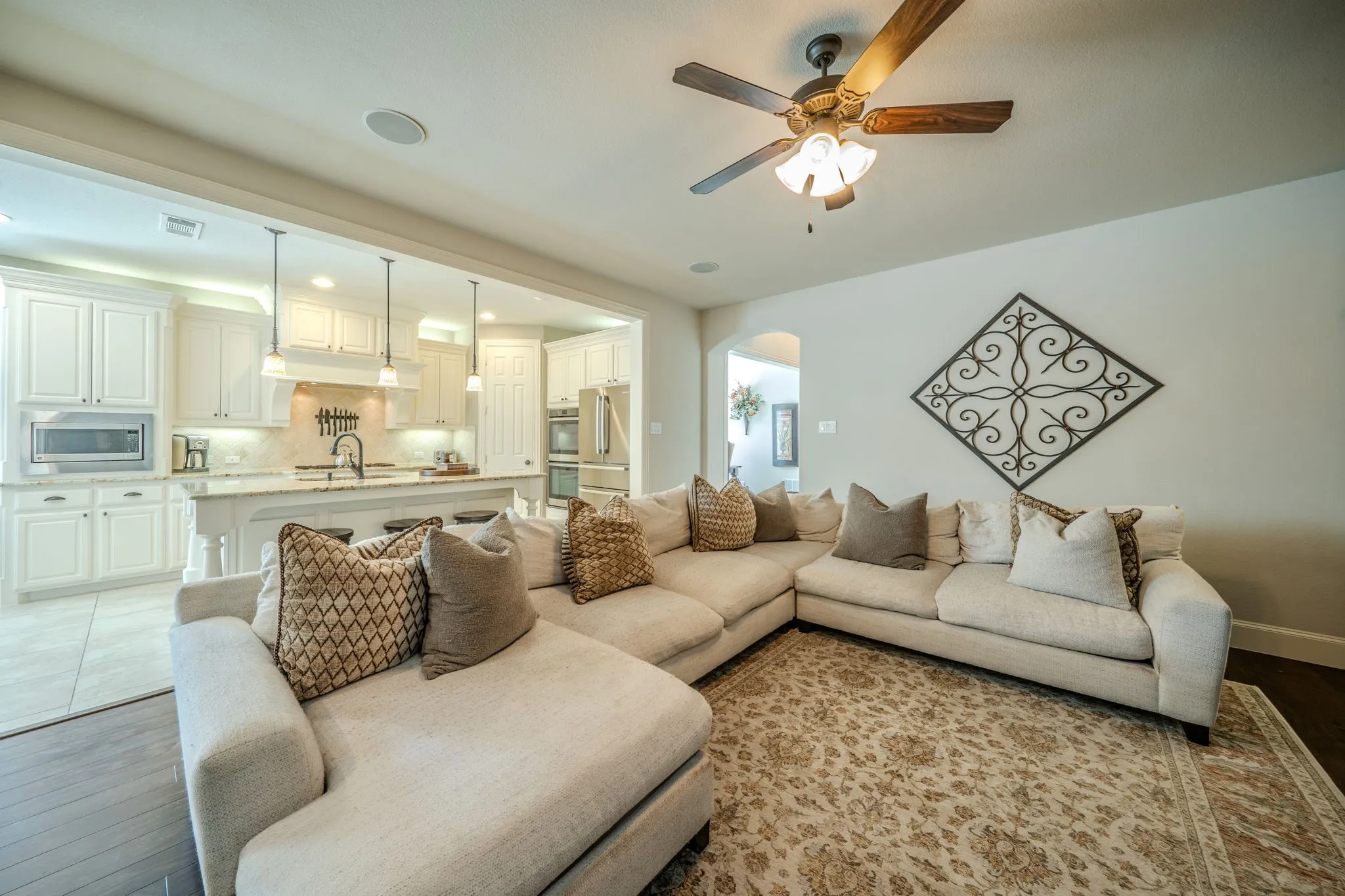 Single Family Residence For Sale in Collin County , 8516 Markham Drive, Frisco, Texas 75035, 4 Bedroom, 3 Bathroom, 2 Garage spaces, 3,127 Sqft, built in 2013, mls#21397992, Real Estate Agent in Frisco, Homes For Sale in Collin county, Homes For Sale in Frisco, Realtor in Frisco Texas, Real Estate Brokerage Independent Realty Texas, Luminita Cordes Realtor