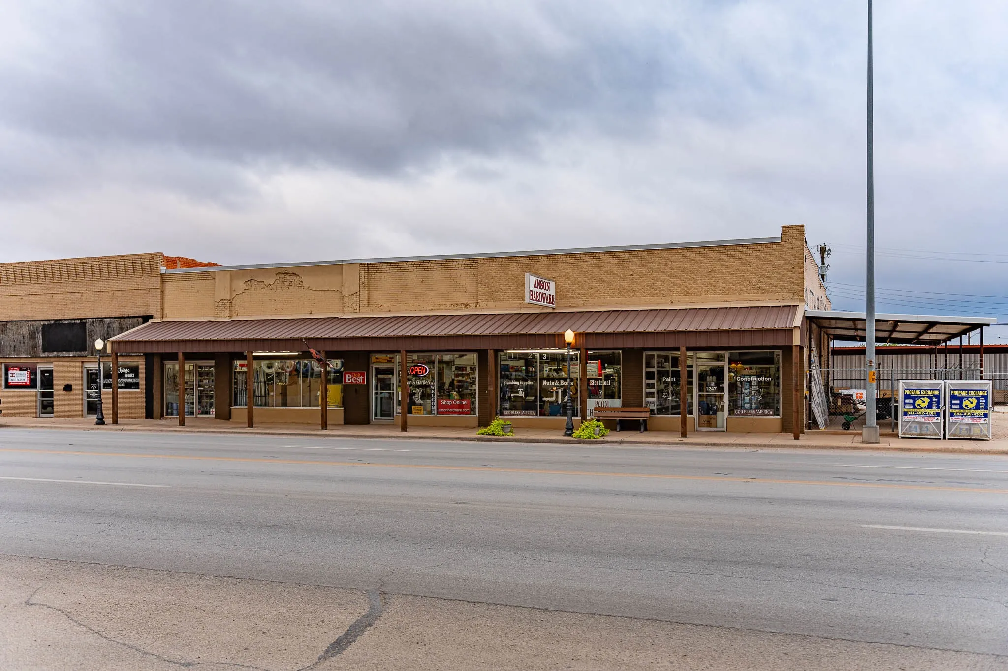 Business For Sale in Jones County , 1245 Commercial Avenue, Anson, Texas 79501, 0, 0, Garage spaces, 0 Sqft, built in 2020, mls#21407300, Real Estate Agent in Anson, Homes For Sale in Jones county, Homes For Sale in Anson, Realtor in Anson Texas, Real Estate Brokerage Independent Realty Texas, Luminita Cordes Realtor