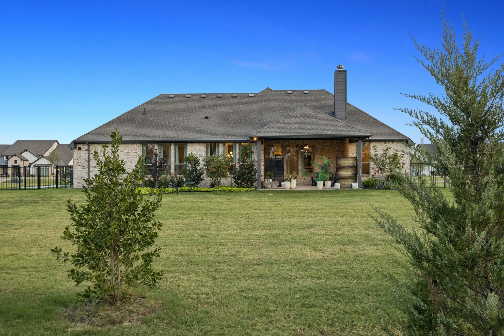 Single Family Residence For Sale in Grayson County , 330 Waterview Drive, Gunter, Texas 75058, 3 Bedroom, 2 Bathroom, 3 Garage spaces, 2,412 Sqft, built in 2024, mls#21407816, Real Estate Agent in Gunter, Homes For Sale in Grayson county, Homes For Sale in Gunter, Realtor in Gunter Texas, Real Estate Brokerage Independent Realty Texas, Luminita Cordes Realtor