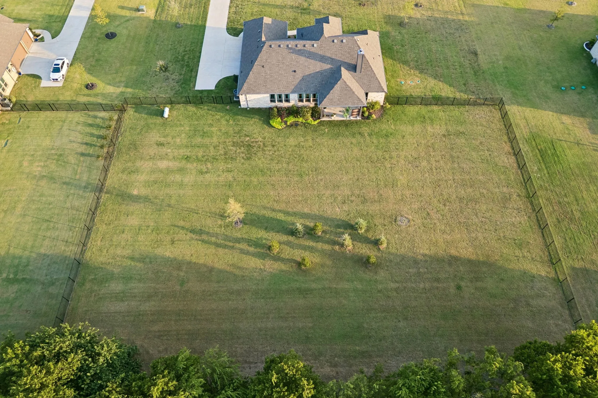 Single Family Residence For Sale in Grayson County , 330 Waterview Drive, Gunter, Texas 75058, 3 Bedroom, 2 Bathroom, 3 Garage spaces, 2,412 Sqft, built in 2024, mls#21407816, Real Estate Agent in Gunter, Homes For Sale in Grayson county, Homes For Sale in Gunter, Realtor in Gunter Texas, Real Estate Brokerage Independent Realty Texas, Luminita Cordes Realtor