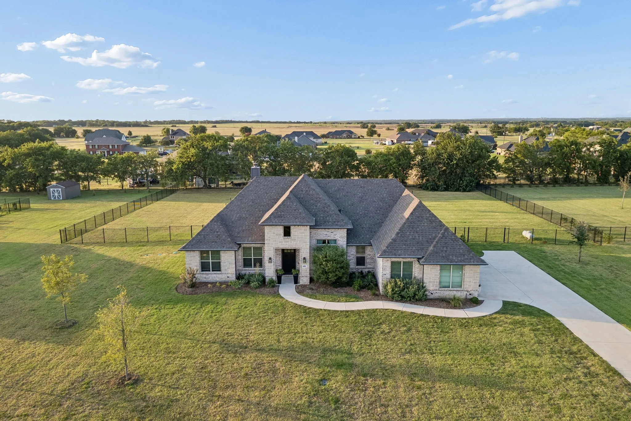 Single Family Residence For Sale in Grayson County , 330 Waterview Drive, Gunter, Texas 75058, 3 Bedroom, 2 Bathroom, 3 Garage spaces, 2,412 Sqft, built in 2024, mls#21407816, Real Estate Agent in Gunter, Homes For Sale in Grayson county, Homes For Sale in Gunter, Realtor in Gunter Texas, Real Estate Brokerage Independent Realty Texas, Luminita Cordes Realtor