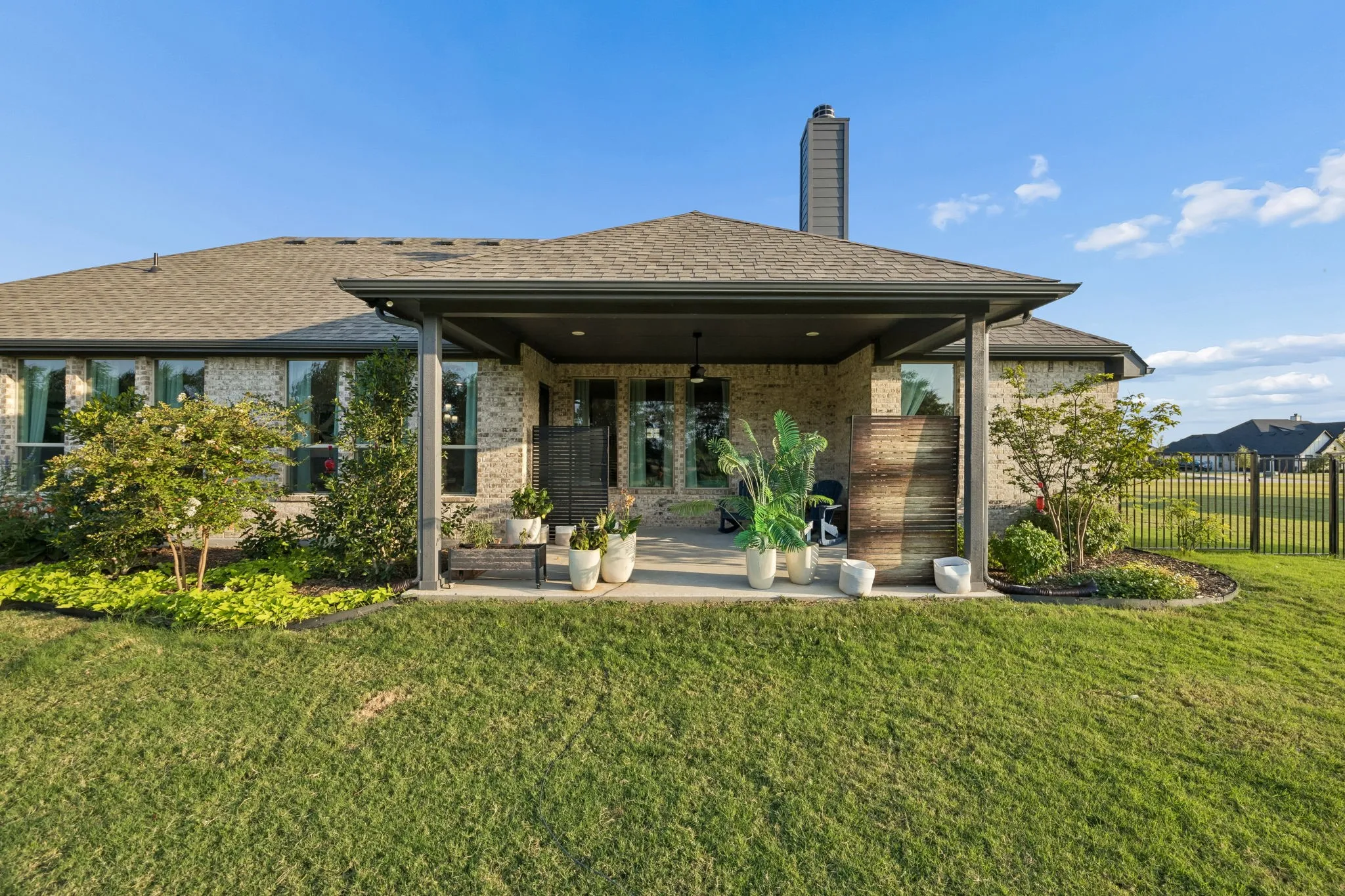 Single Family Residence For Sale in Grayson County , 330 Waterview Drive, Gunter, Texas 75058, 3 Bedroom, 2 Bathroom, 3 Garage spaces, 2,412 Sqft, built in 2024, mls#21407816, Real Estate Agent in Gunter, Homes For Sale in Grayson county, Homes For Sale in Gunter, Realtor in Gunter Texas, Real Estate Brokerage Independent Realty Texas, Luminita Cordes Realtor