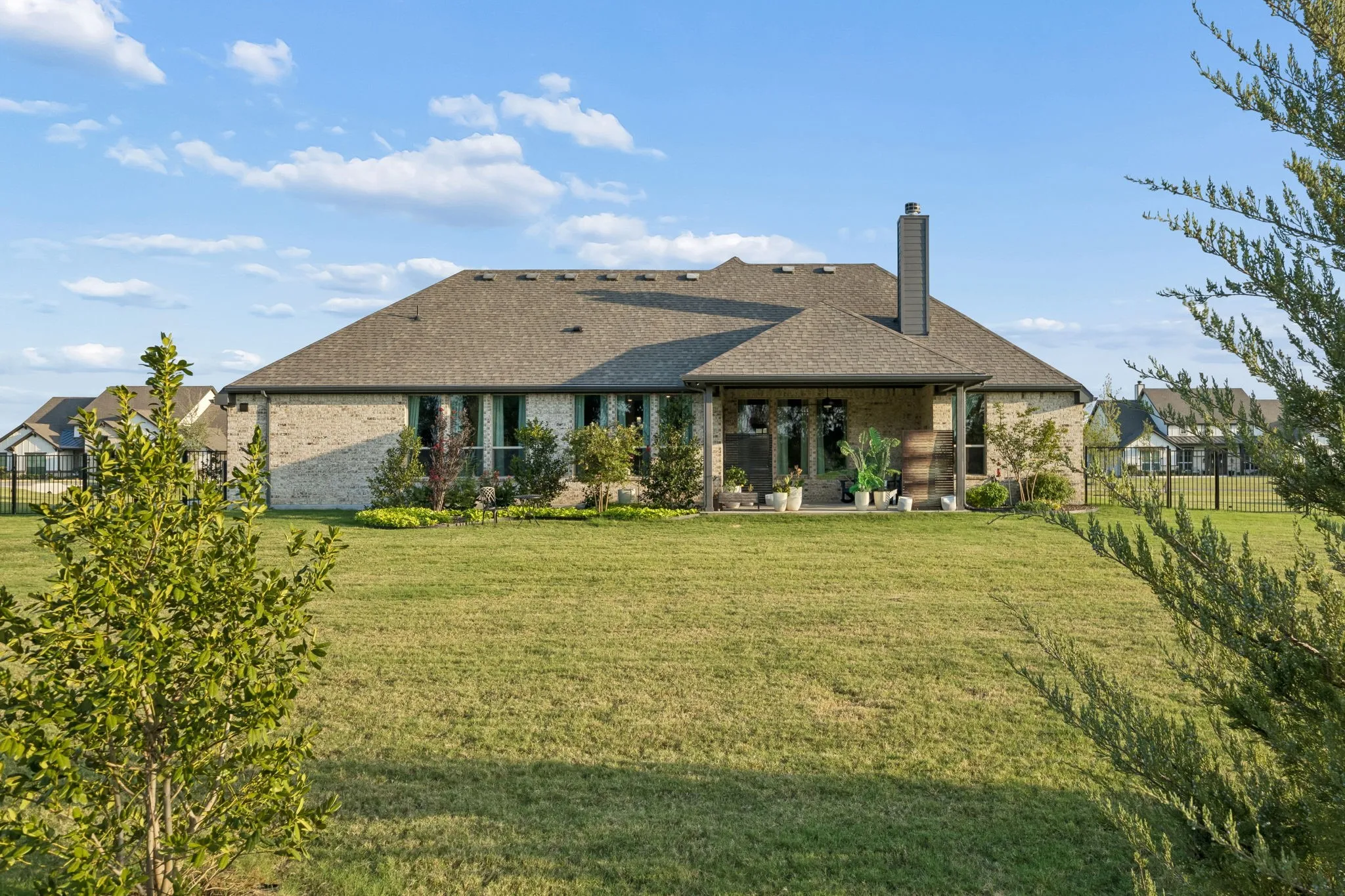 Single Family Residence For Sale in Grayson County , 330 Waterview Drive, Gunter, Texas 75058, 3 Bedroom, 2 Bathroom, 3 Garage spaces, 2,412 Sqft, built in 2024, mls#21407816, Real Estate Agent in Gunter, Homes For Sale in Grayson county, Homes For Sale in Gunter, Realtor in Gunter Texas, Real Estate Brokerage Independent Realty Texas, Luminita Cordes Realtor