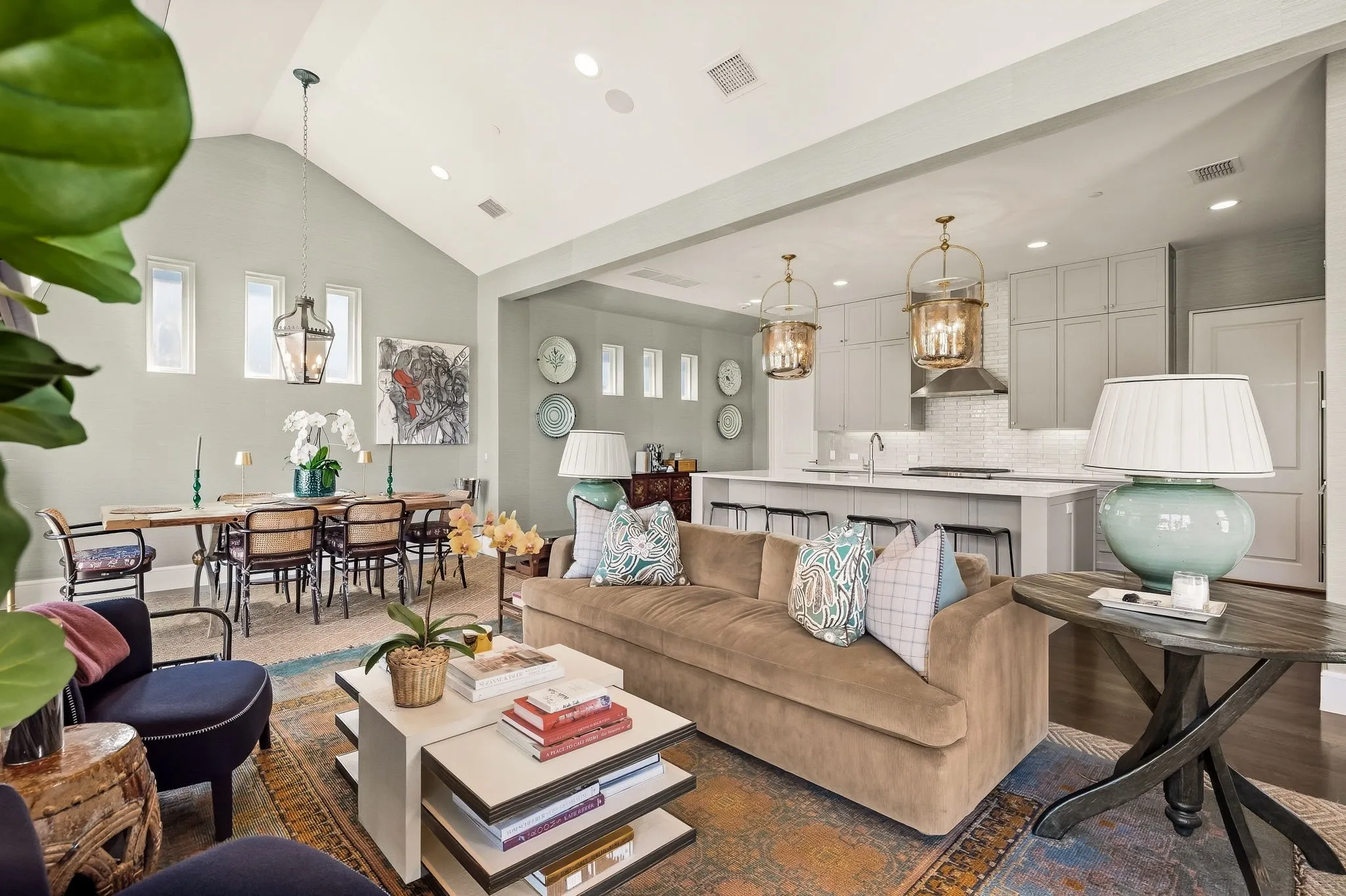 Condominium For Sale in Dallas County , 4502 Abbott Avenue 307, Highland Park, Texas 75205, 2 Bedroom, 3 Bathroom, 2 Garage spaces, 2,247 Sqft, built in 2015, mls#21404557, Real Estate Agent in Highland Park, Homes For Sale in Dallas county, Homes For Sale in Highland Park, Realtor in Highland Park Texas, Real Estate Brokerage Independent Realty Texas, Luminita Cordes Realtor