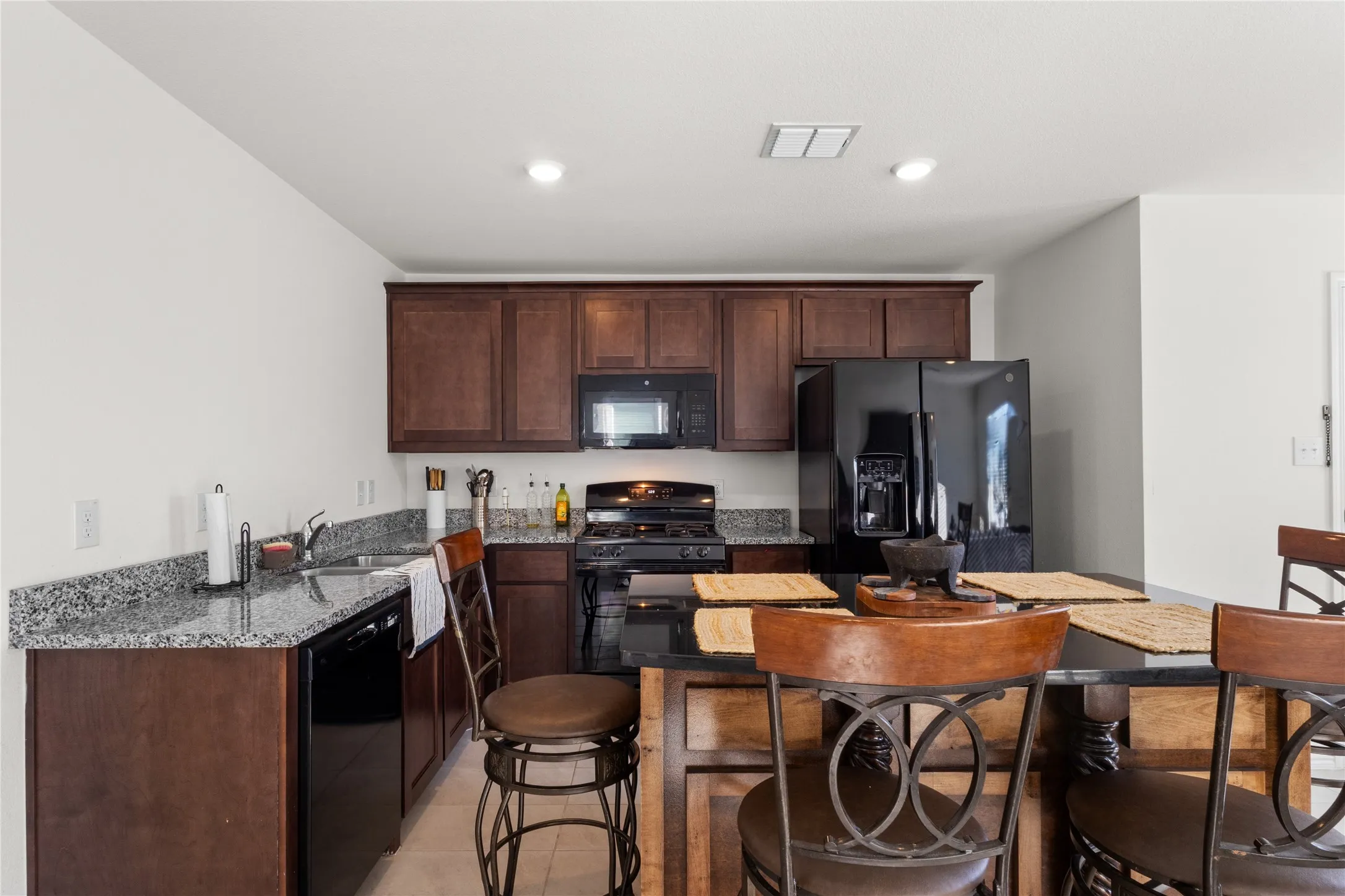 Single Family Residence For Rent in Ellis County , 451 Eagle Wind Way, Ferris, Texas 75125, 3 Bedroom, 2 Bathroom, Garage spaces, 1,043 Sqft, built in 2023, mls#21407265, Real Estate Agent in Ferris, Homes For Rent in Ellis county, Homes For Rent in Ferris, Realtor in Ferris Texas, Real Estate Brokerage Independent Realty Texas, Luminita Cordes Realtor
