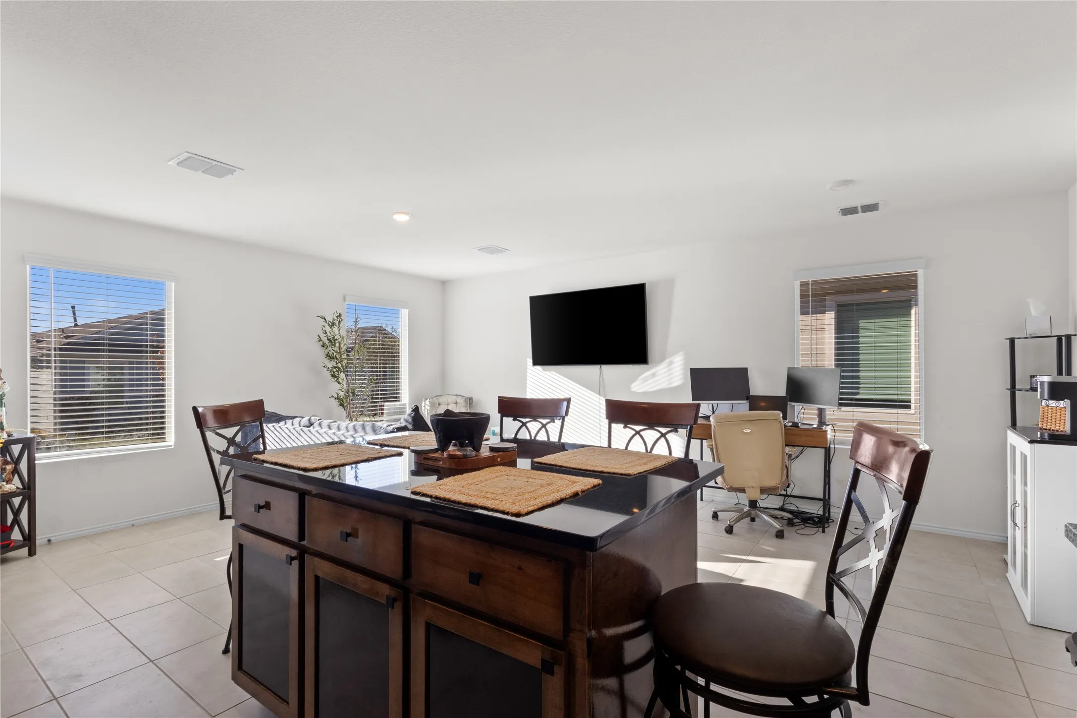 Single Family Residence For Rent in Ellis County , 451 Eagle Wind Way, Ferris, Texas 75125, 3 Bedroom, 2 Bathroom, Garage spaces, 1,043 Sqft, built in 2023, mls#21407265, Real Estate Agent in Ferris, Homes For Rent in Ellis county, Homes For Rent in Ferris, Realtor in Ferris Texas, Real Estate Brokerage Independent Realty Texas, Luminita Cordes Realtor