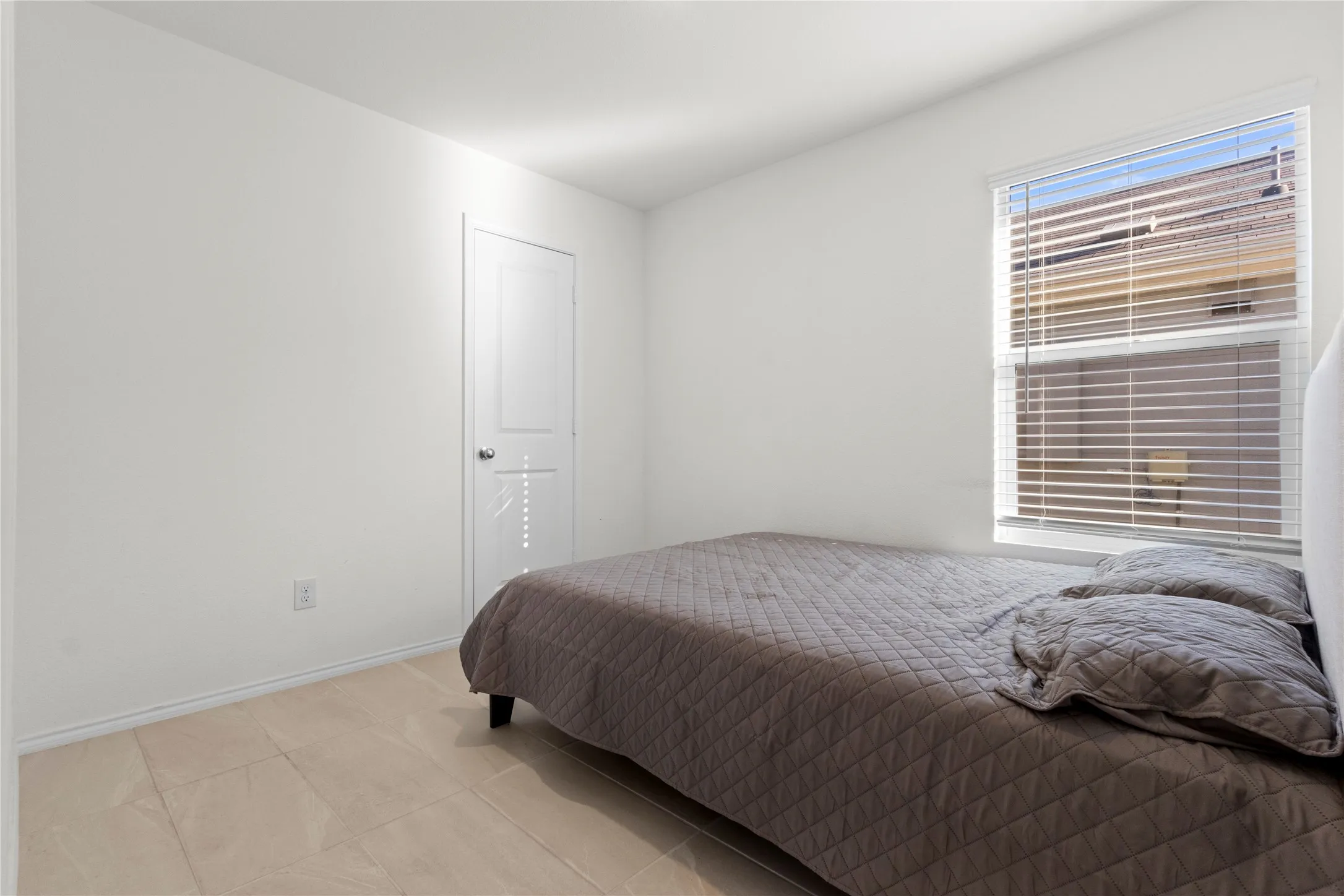 Single Family Residence For Rent in Ellis County , 451 Eagle Wind Way, Ferris, Texas 75125, 3 Bedroom, 2 Bathroom, Garage spaces, 1,043 Sqft, built in 2023, mls#21407265, Real Estate Agent in Ferris, Homes For Rent in Ellis county, Homes For Rent in Ferris, Realtor in Ferris Texas, Real Estate Brokerage Independent Realty Texas, Luminita Cordes Realtor