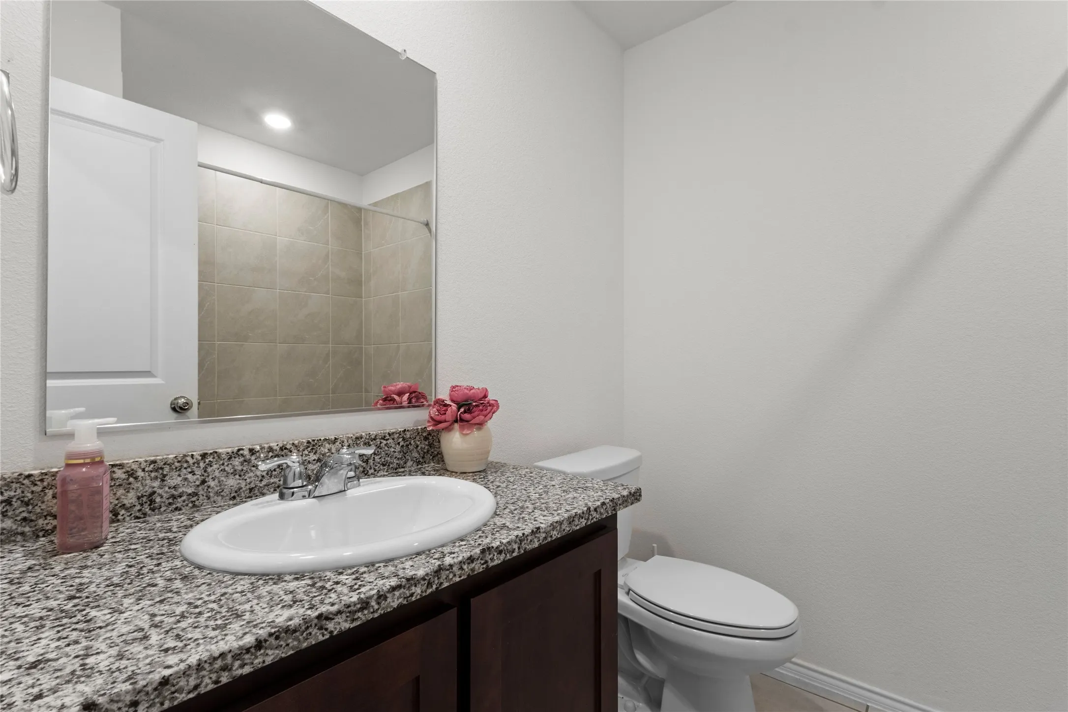 Single Family Residence For Rent in Ellis County , 451 Eagle Wind Way, Ferris, Texas 75125, 3 Bedroom, 2 Bathroom, Garage spaces, 1,043 Sqft, built in 2023, mls#21407265, Real Estate Agent in Ferris, Homes For Rent in Ellis county, Homes For Rent in Ferris, Realtor in Ferris Texas, Real Estate Brokerage Independent Realty Texas, Luminita Cordes Realtor