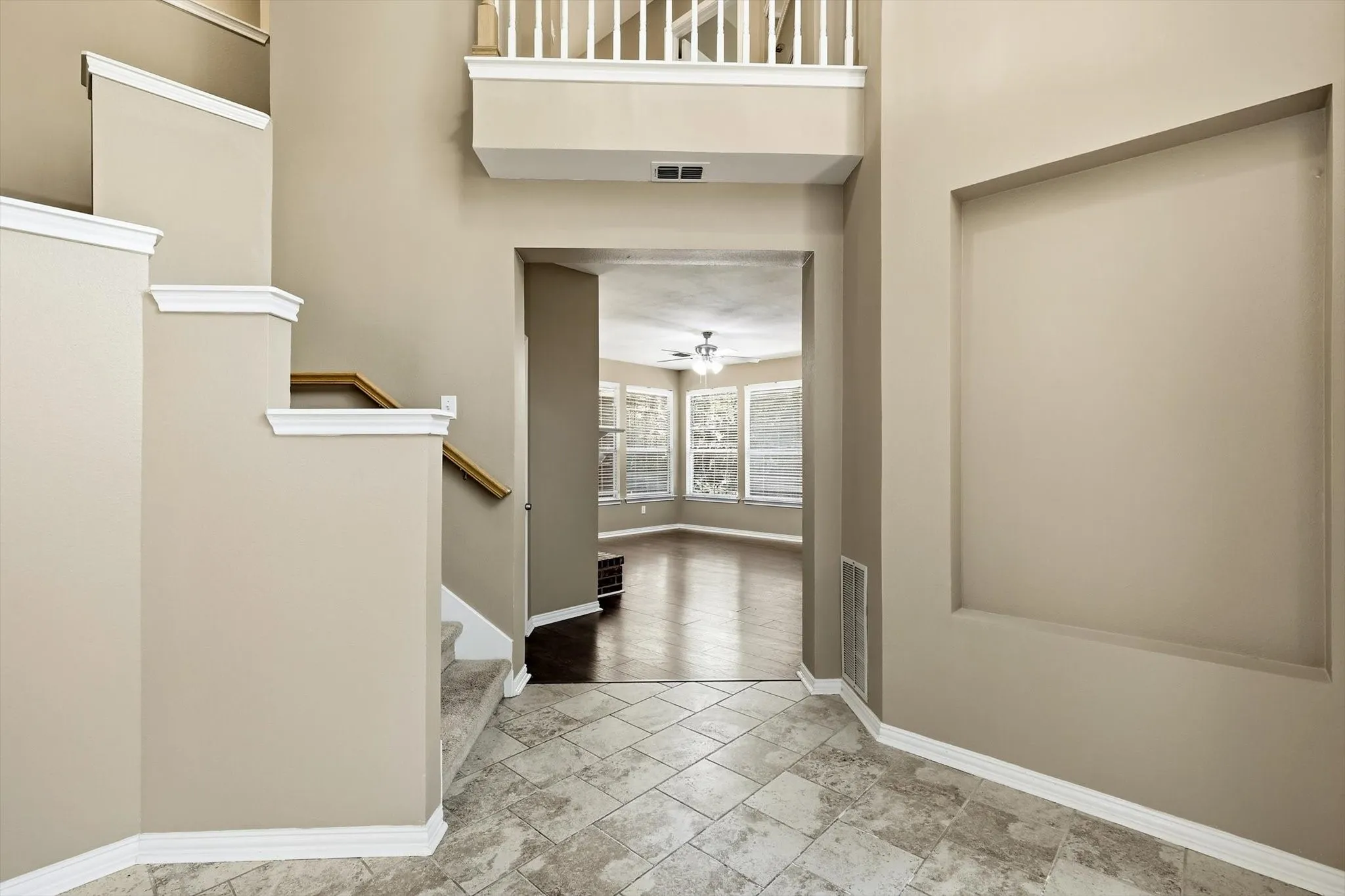 Single Family Residence For Sale in Tarrant County , 5445 Lake Powell Drive, Fort Worth, Texas 76137, 4 Bedroom, 3 Bathroom, 2 Garage spaces, 2,353 Sqft, built in 1993, mls#21407718, Real Estate Agent in Fort Worth, Homes For Sale in Tarrant county, Homes For Sale in Fort Worth, Realtor in Fort Worth Texas, Real Estate Brokerage Independent Realty Texas, Luminita Cordes Realtor