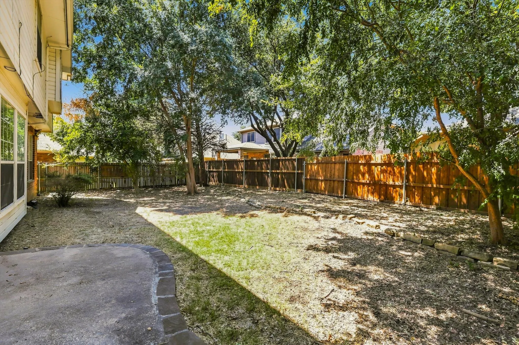 Single Family Residence For Sale in Tarrant County , 5445 Lake Powell Drive, Fort Worth, Texas 76137, 4 Bedroom, 3 Bathroom, 2 Garage spaces, 2,353 Sqft, built in 1993, mls#21407718, Real Estate Agent in Fort Worth, Homes For Sale in Tarrant county, Homes For Sale in Fort Worth, Realtor in Fort Worth Texas, Real Estate Brokerage Independent Realty Texas, Luminita Cordes Realtor