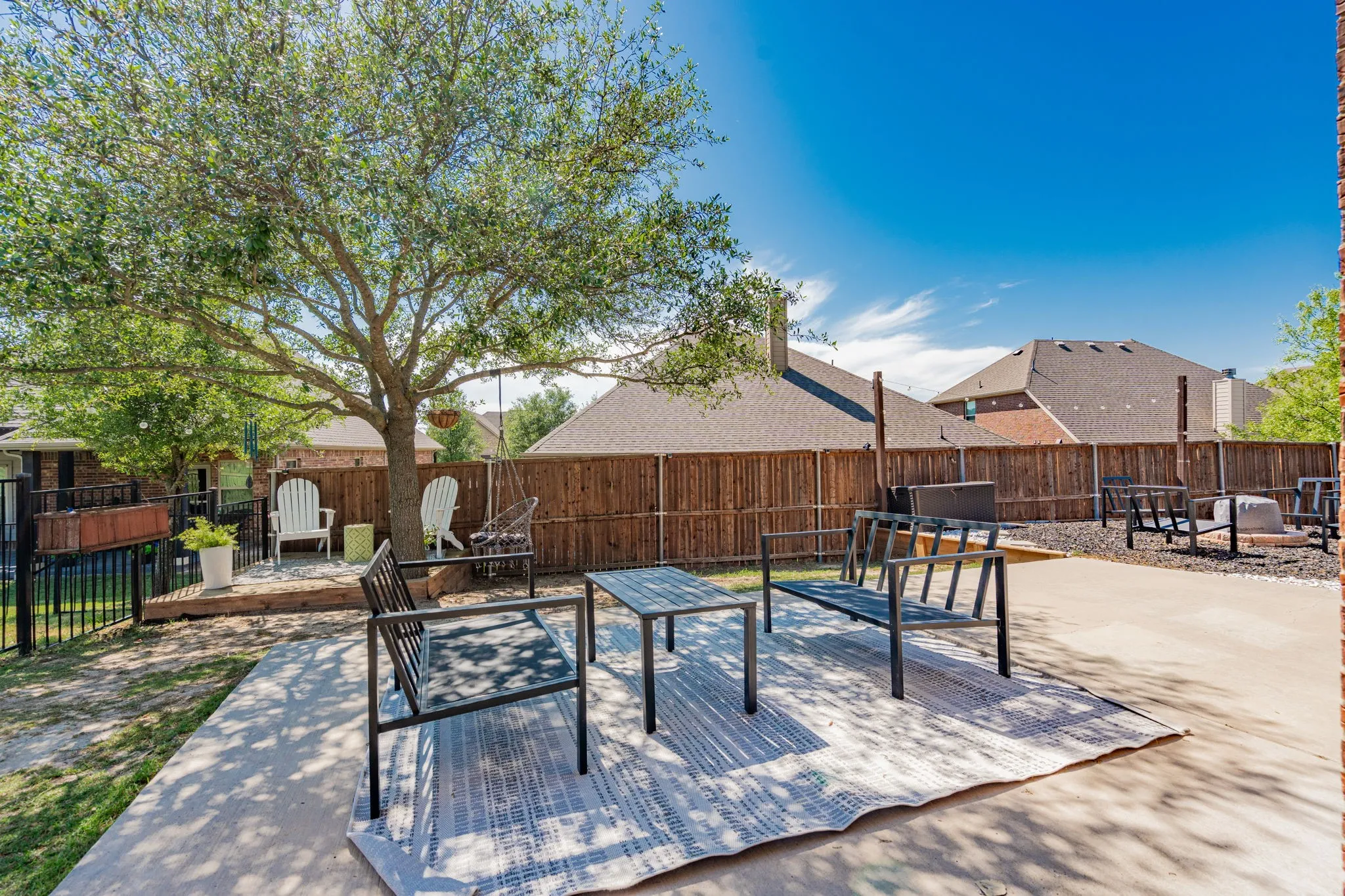Single Family Residence For Rent in Rockwall County , 2620 Sabine Circle, Royse City, Texas 75189, 4 Bedroom, 2 Bathroom, 2 Garage spaces, 2,010 Sqft, built in 2015, mls#21407822, Real Estate Agent in Royse City, Homes For Rent in Rockwall county, Homes For Rent in Royse City, Realtor in Royse City Texas, Real Estate Brokerage Independent Realty Texas, Luminita Cordes Realtor