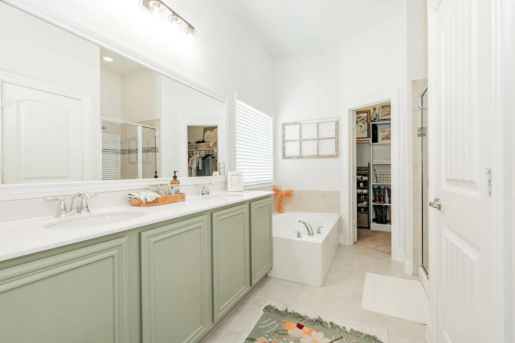 Single Family Residence For Rent in Rockwall County , 2620 Sabine Circle, Royse City, Texas 75189, 4 Bedroom, 2 Bathroom, 2 Garage spaces, 2,010 Sqft, built in 2015, mls#21407822, Real Estate Agent in Royse City, Homes For Rent in Rockwall county, Homes For Rent in Royse City, Realtor in Royse City Texas, Real Estate Brokerage Independent Realty Texas, Luminita Cordes Realtor