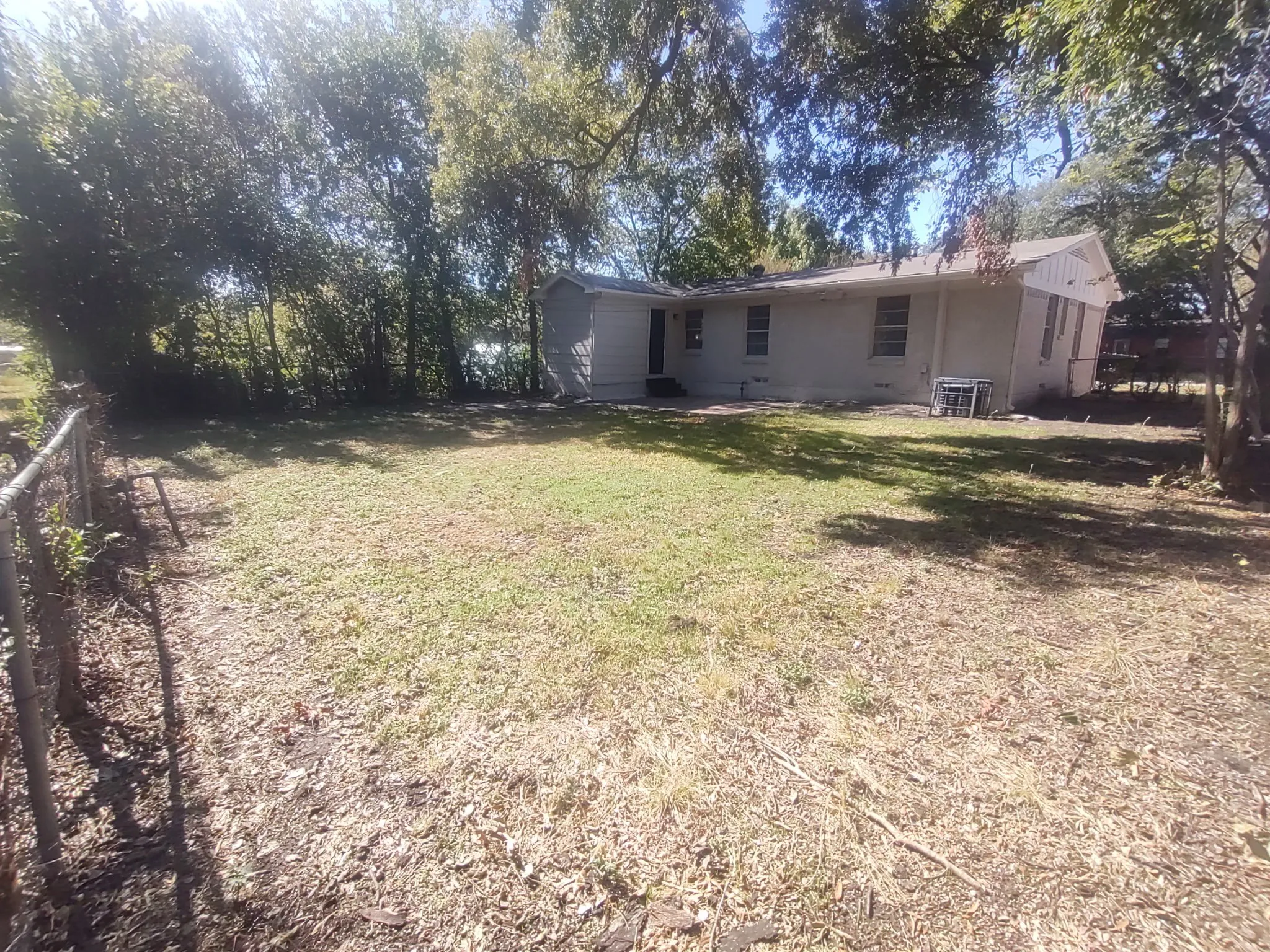 Single Family Residence For Sale in Dallas County , 1332 Ridgeview Street, Mesquite, Texas 75149, 4 Bedroom, 2 Bathroom, Garage spaces, 1,344 Sqft, built in 1956, mls#21404573, Real Estate Agent in Mesquite, Homes For Sale in Dallas county, Homes For Sale in Mesquite, Realtor in Mesquite Texas, Real Estate Brokerage Independent Realty Texas, Luminita Cordes Realtor