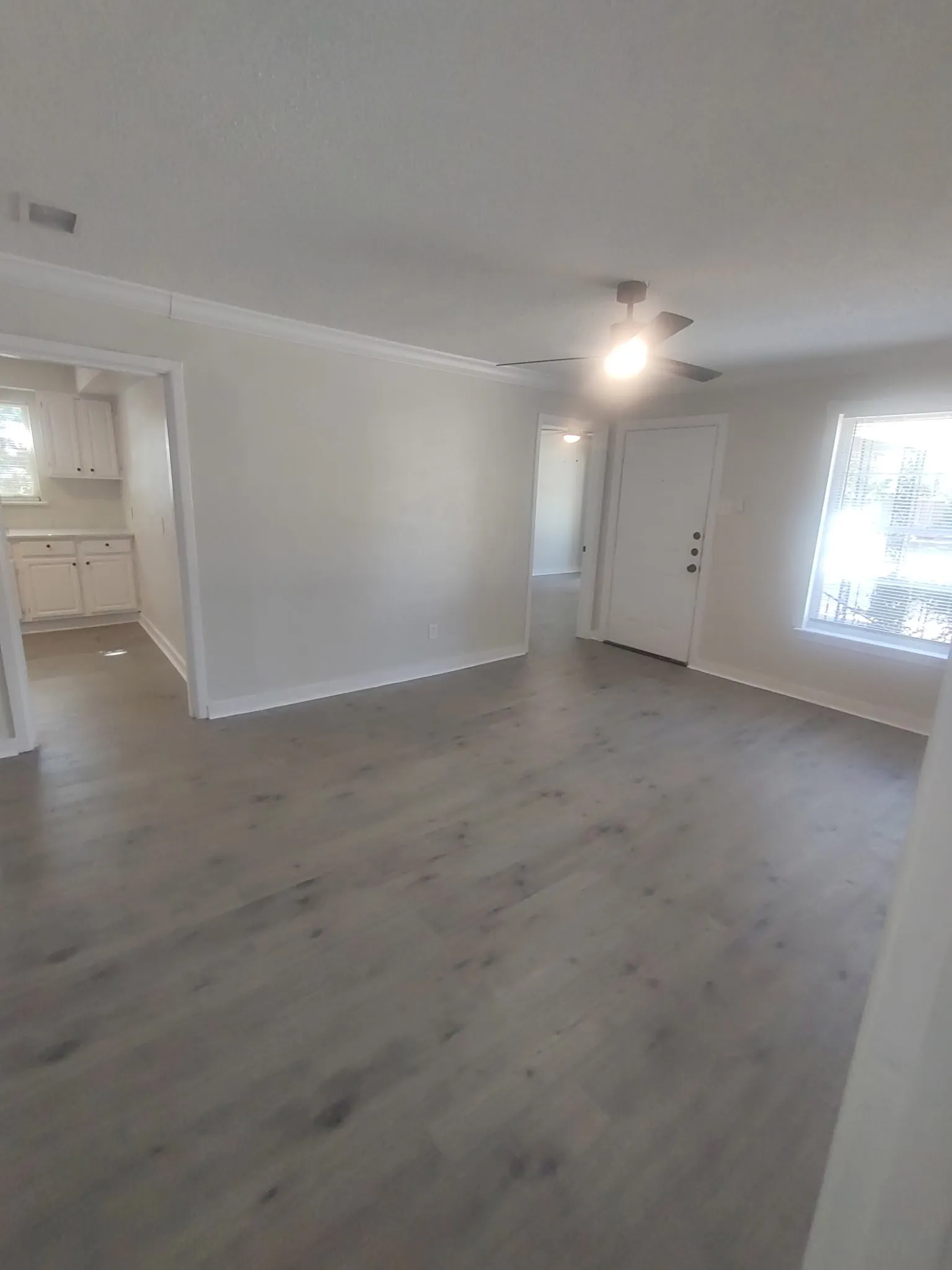 Single Family Residence For Sale in Dallas County , 1332 Ridgeview Street, Mesquite, Texas 75149, 4 Bedroom, 2 Bathroom, Garage spaces, 1,344 Sqft, built in 1956, mls#21404573, Real Estate Agent in Mesquite, Homes For Sale in Dallas county, Homes For Sale in Mesquite, Realtor in Mesquite Texas, Real Estate Brokerage Independent Realty Texas, Luminita Cordes Realtor